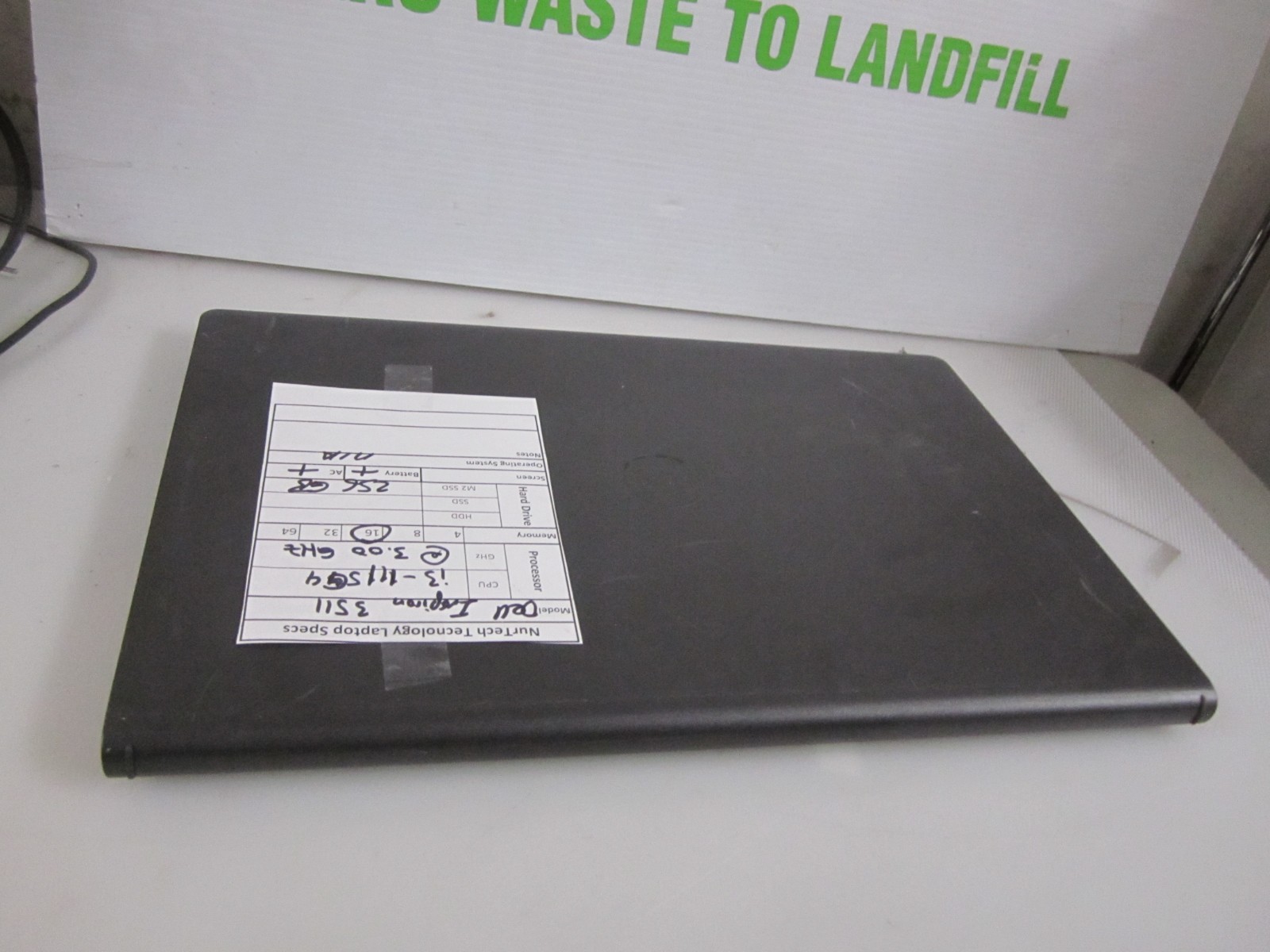 DELL INSPIRON 15 3511 15.6” I3-1115G4 3.0GHZ 256GB M2SSD 16GB NOOS LAPTOP + AC/