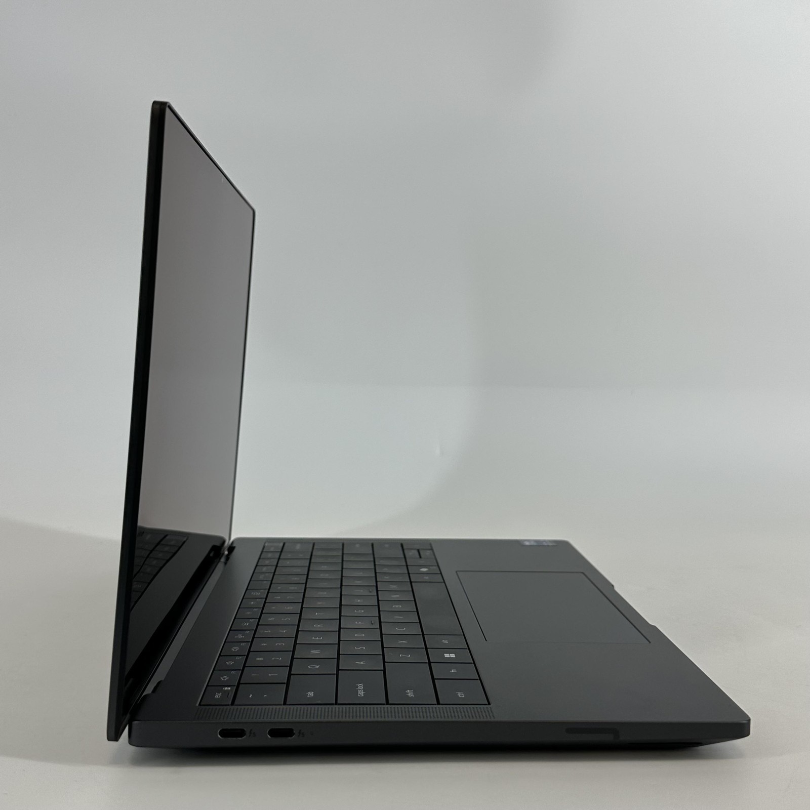 Dell Pro Max 14 Premium MA14250 QHD+ TOUCH Ultra 9 285H 64GB 1TB RTX PRO 2000