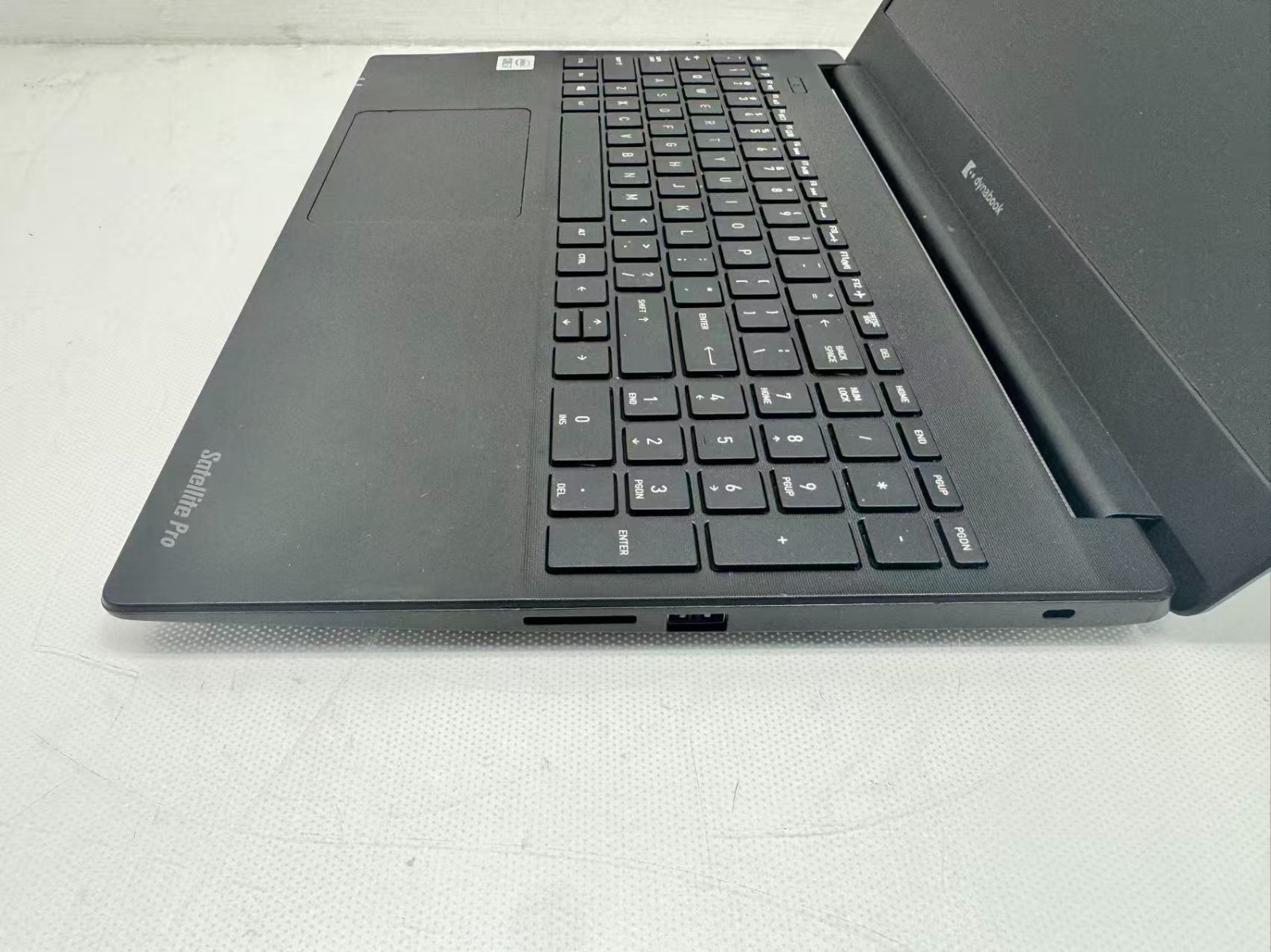Dynabook SATELLITE PRO L50-G15250 i7-10510U@1.80GHz 16GB 256GB MX250 Win11 *READ