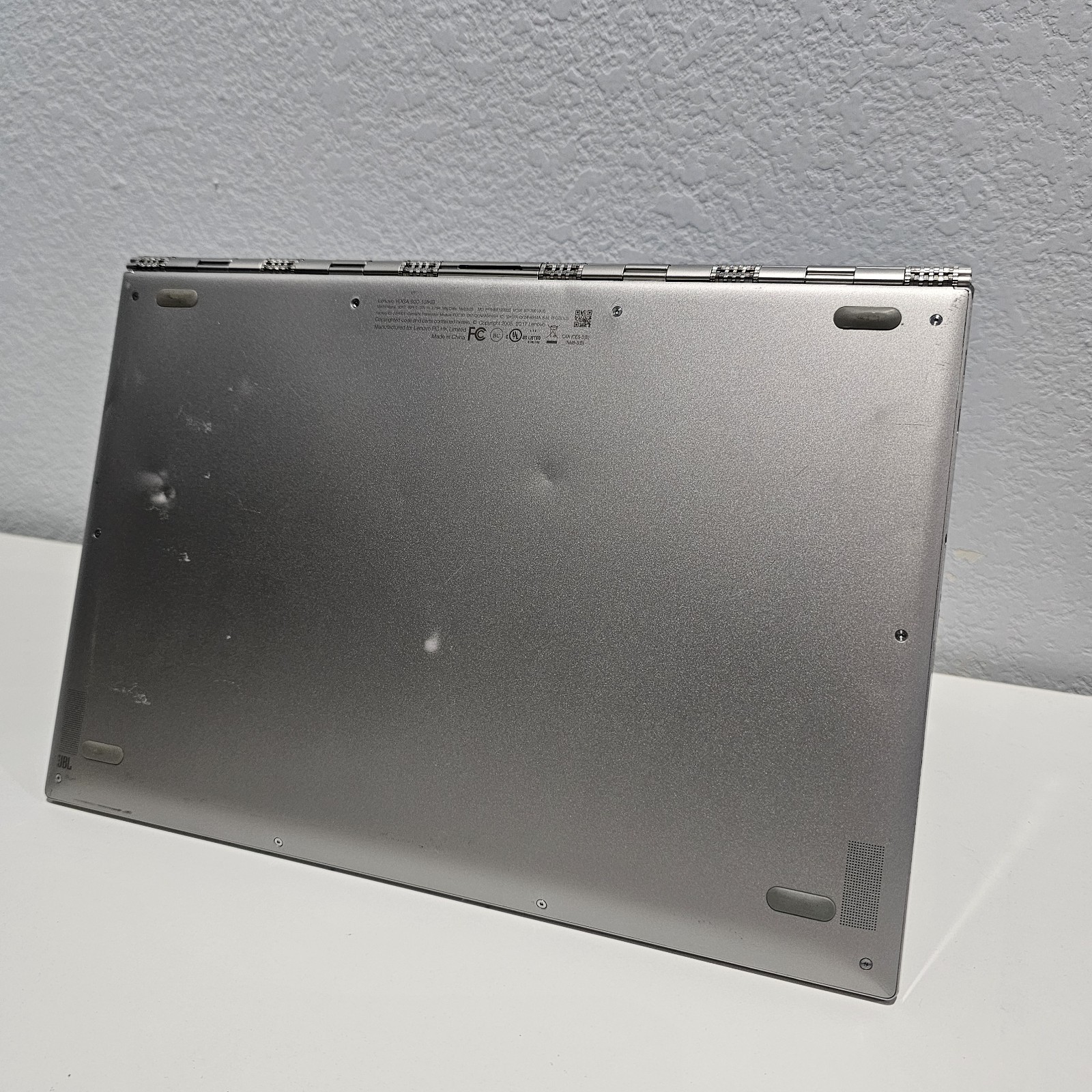 Lenovo Yoga 920-13IKB 2-In-1 Touch Intel i7-8550U 16GB RAM 512GB SSD USB-C