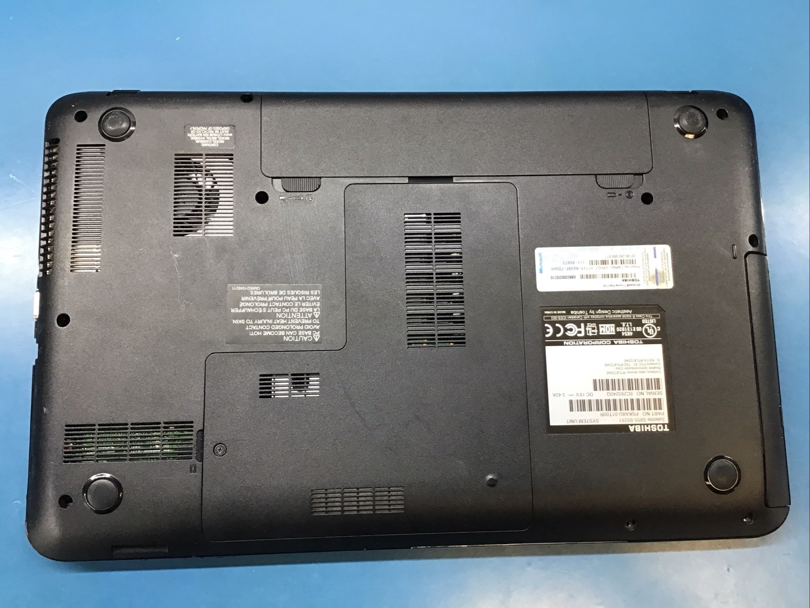 Satellite S855-S5251 i5-2450M 8GB DDR3, No HDD No Battery