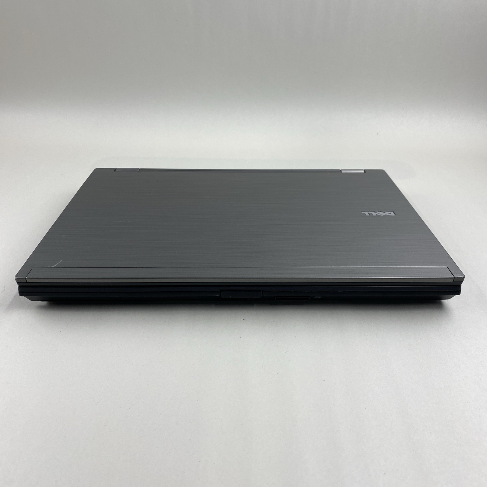 Dell Latitude E6410 Core i5-M560 2.67GHz 4GB RAM 14.0″ No Battery No HDD No OS