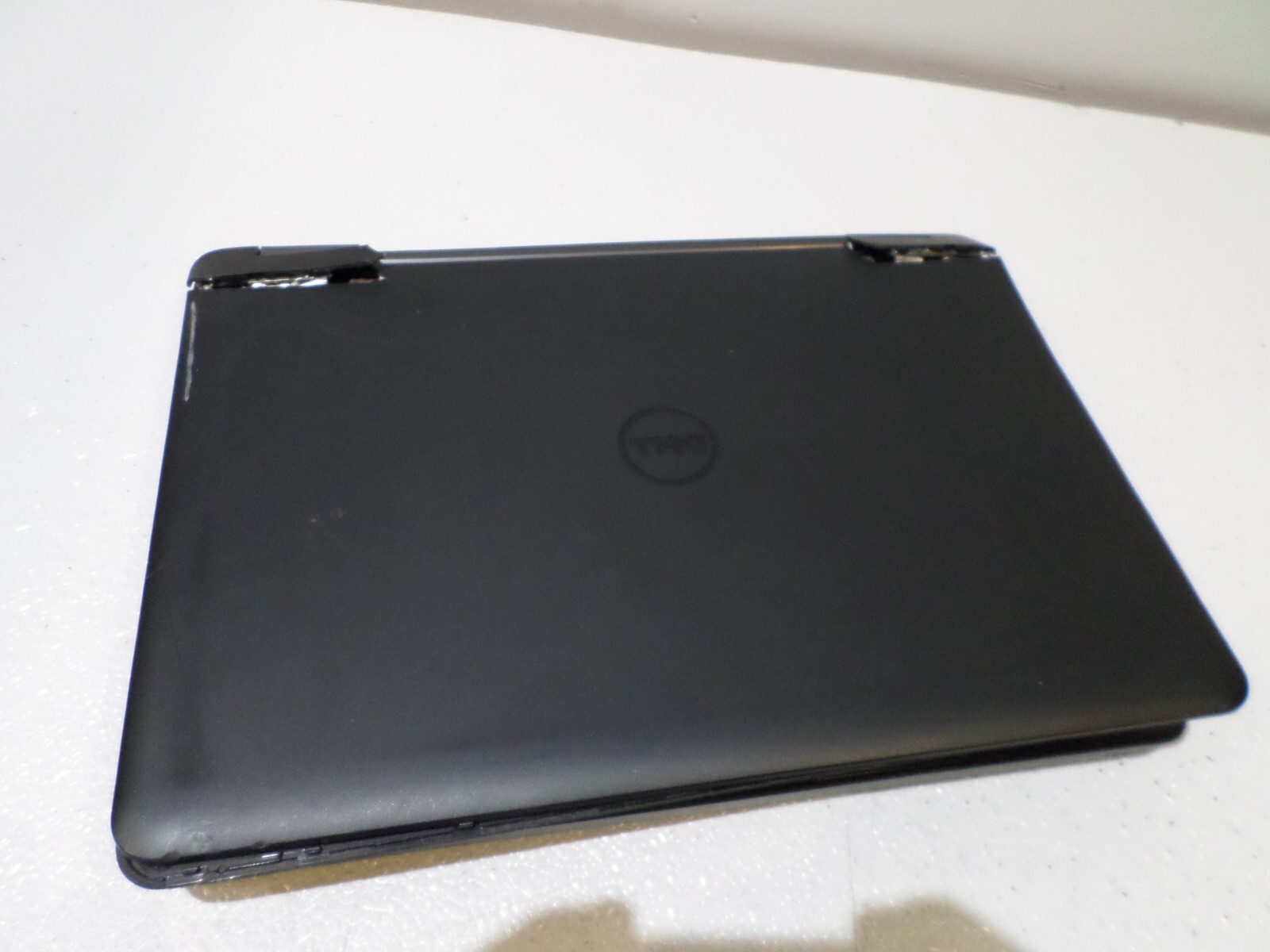 Dell Latitude E5440 Laptop – Intel Core i3 4th Gen, No HDD, No RAM – DAMAGED