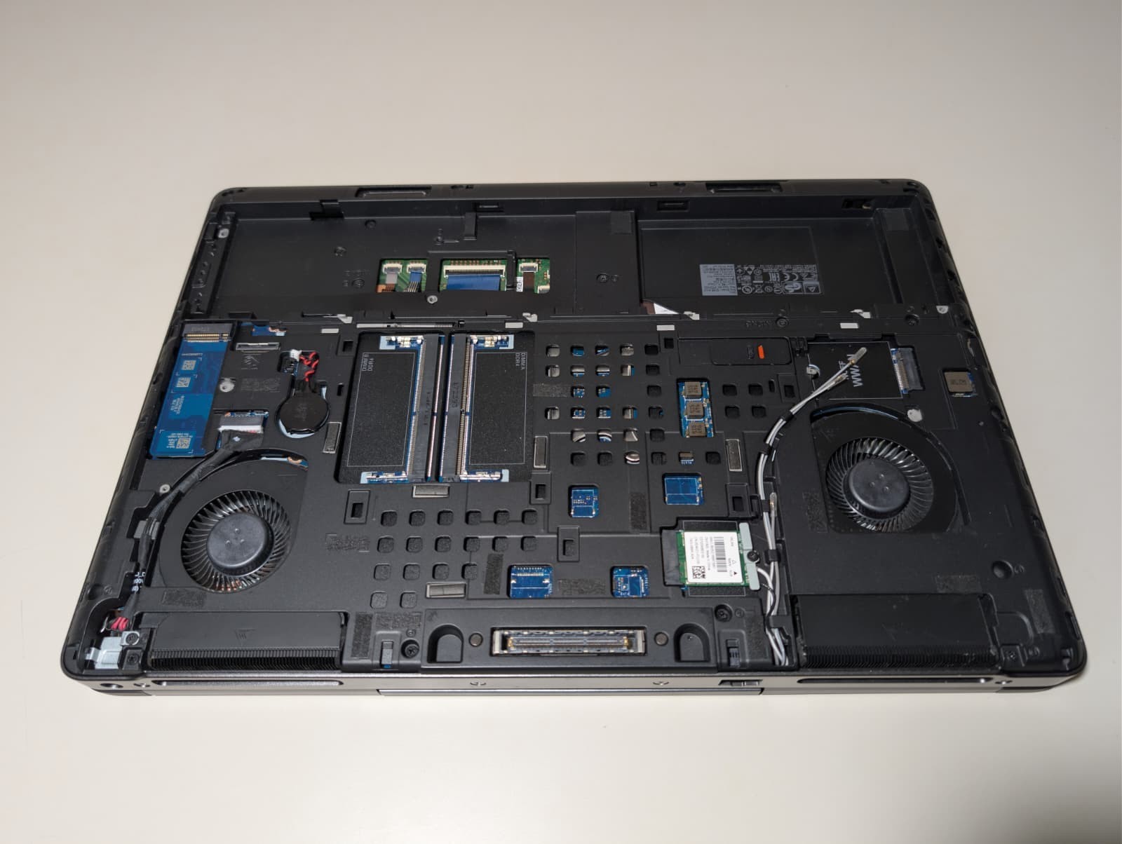 Read! Dell Precision 7520 TouchScreen | i7 7th Gen NO RAM NO SSD | AS-IS