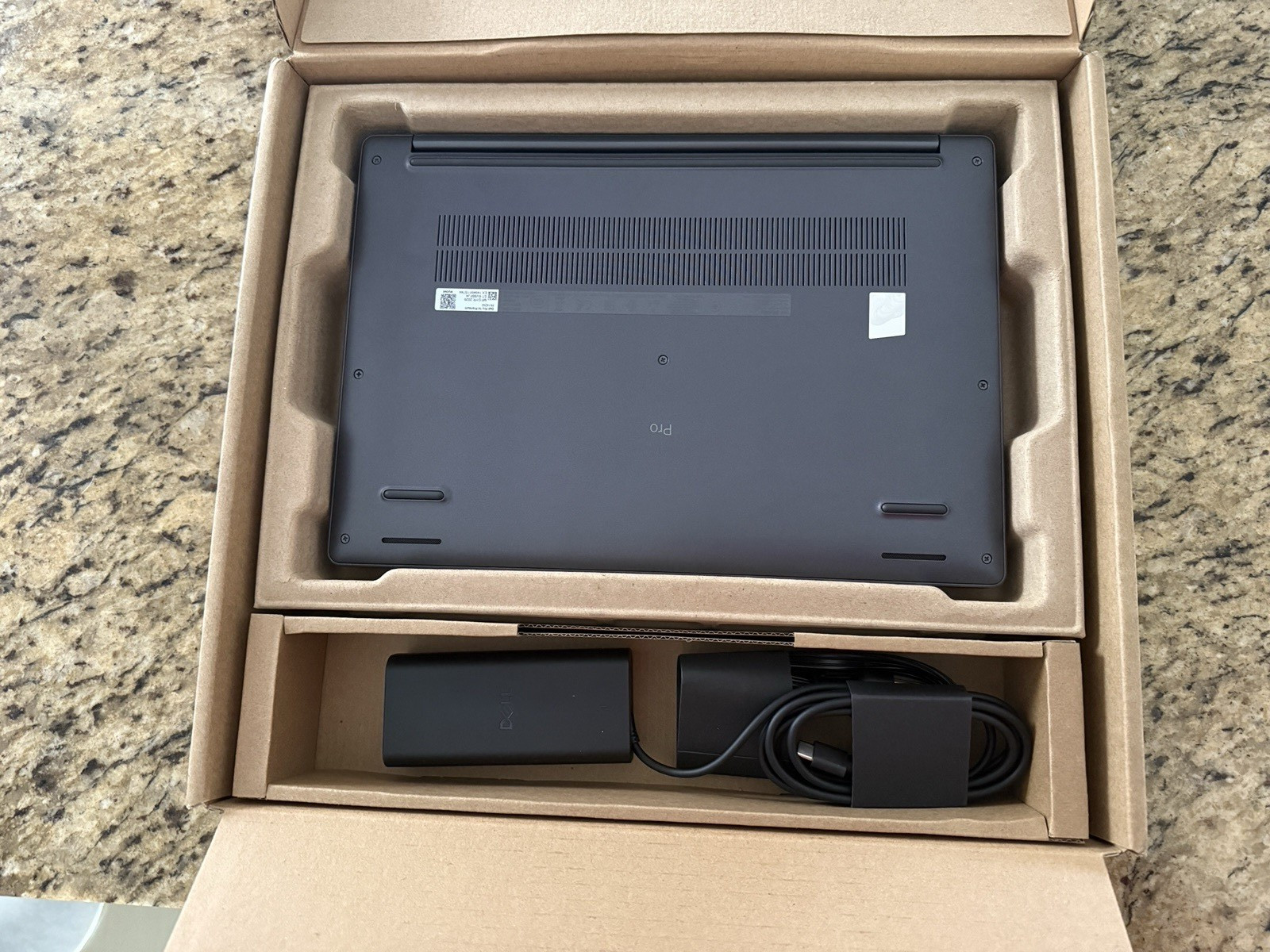 Dell Pro 14 Premium Laptop PA14250 32gb Ultra 7 268V Win11 Pro 256gb SSD