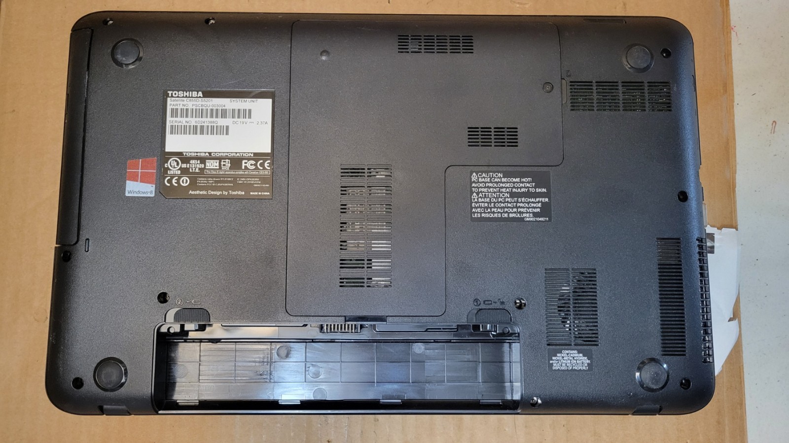 TOSHIBA SATELLITE C855D S5201 – AMD E1 1200 – No Boot – For Parts or Repair