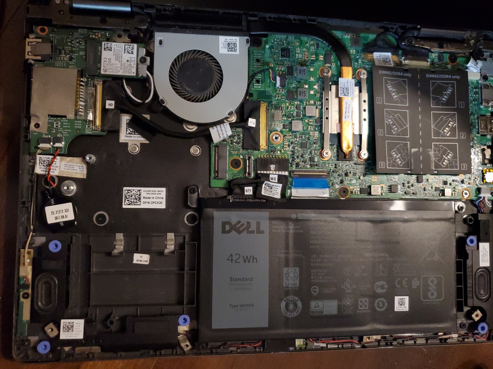 Dell Latitude 3379 Core i3 6100U 2.3GHz 4GB RAM. sell for part.