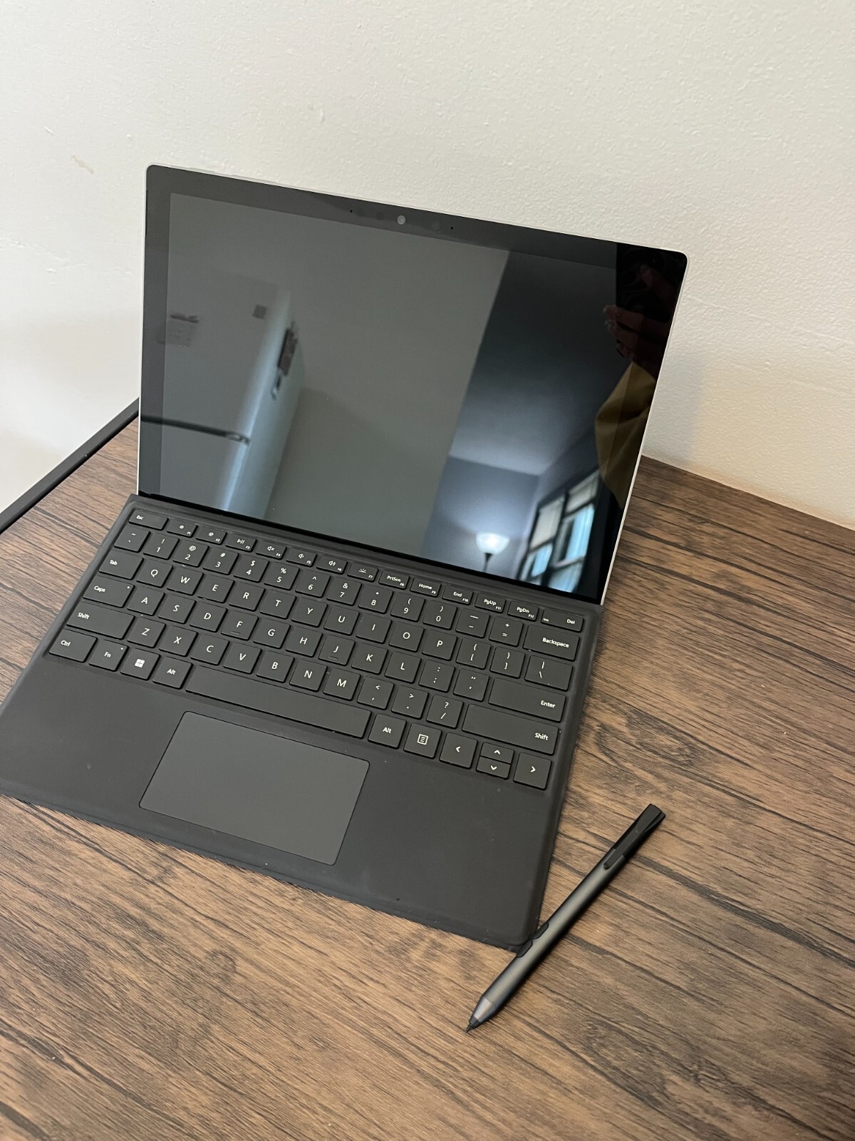 Microsoft Surface Pro 7 PLUS i5 8gb 128MB Graphics Card includes pen