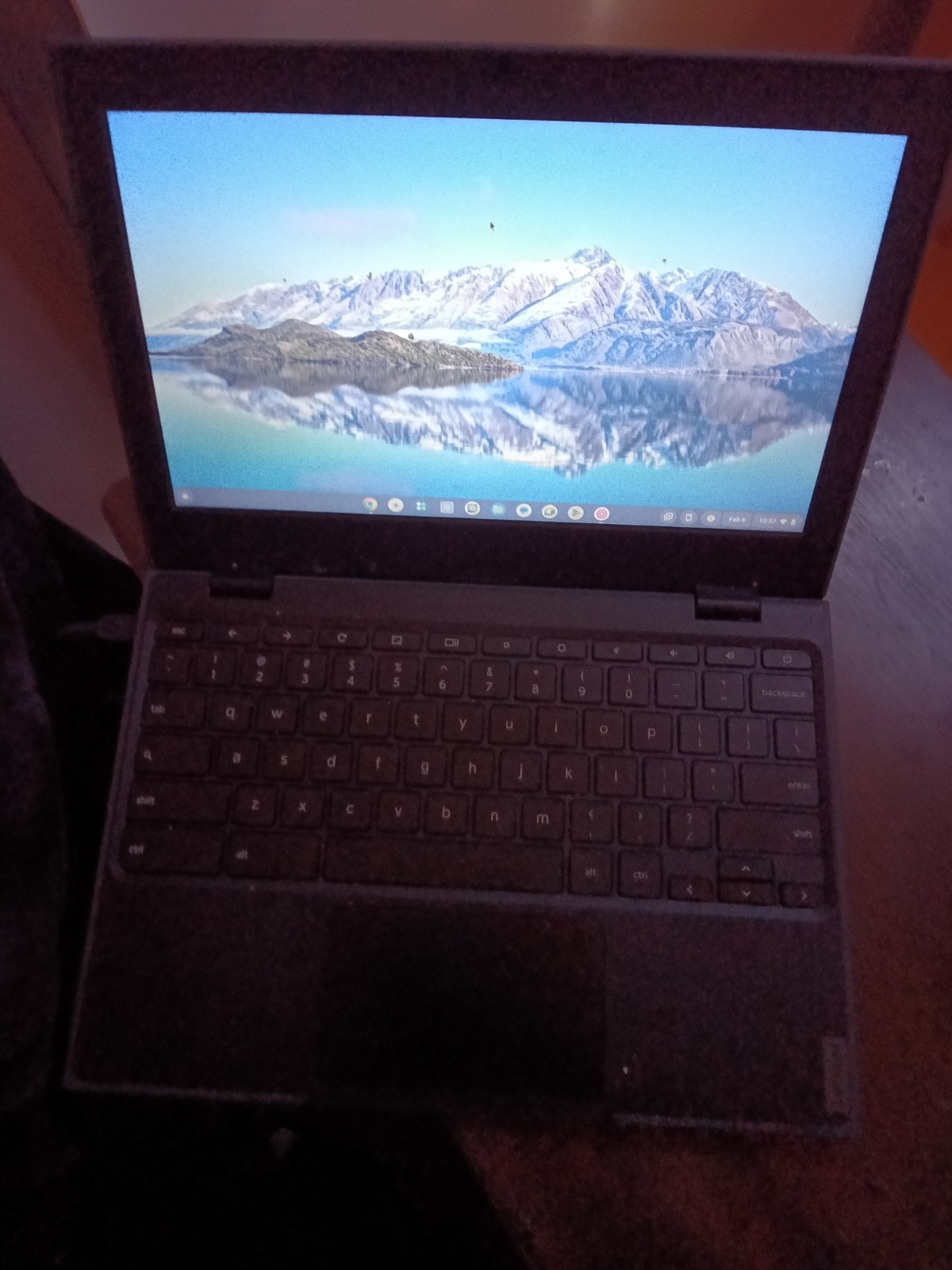 Lenovo Chromebook Laptop Less Than 12 in Black USB-C Wi-Fi Webcam,charger includ