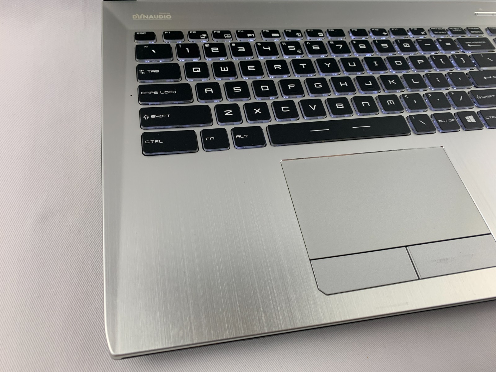 MSI MS-16J2 PE60 2QD Intel Core i7-4720HQ 2.6GHz, 12GB RAM, 1TB HDD, GTX 950M