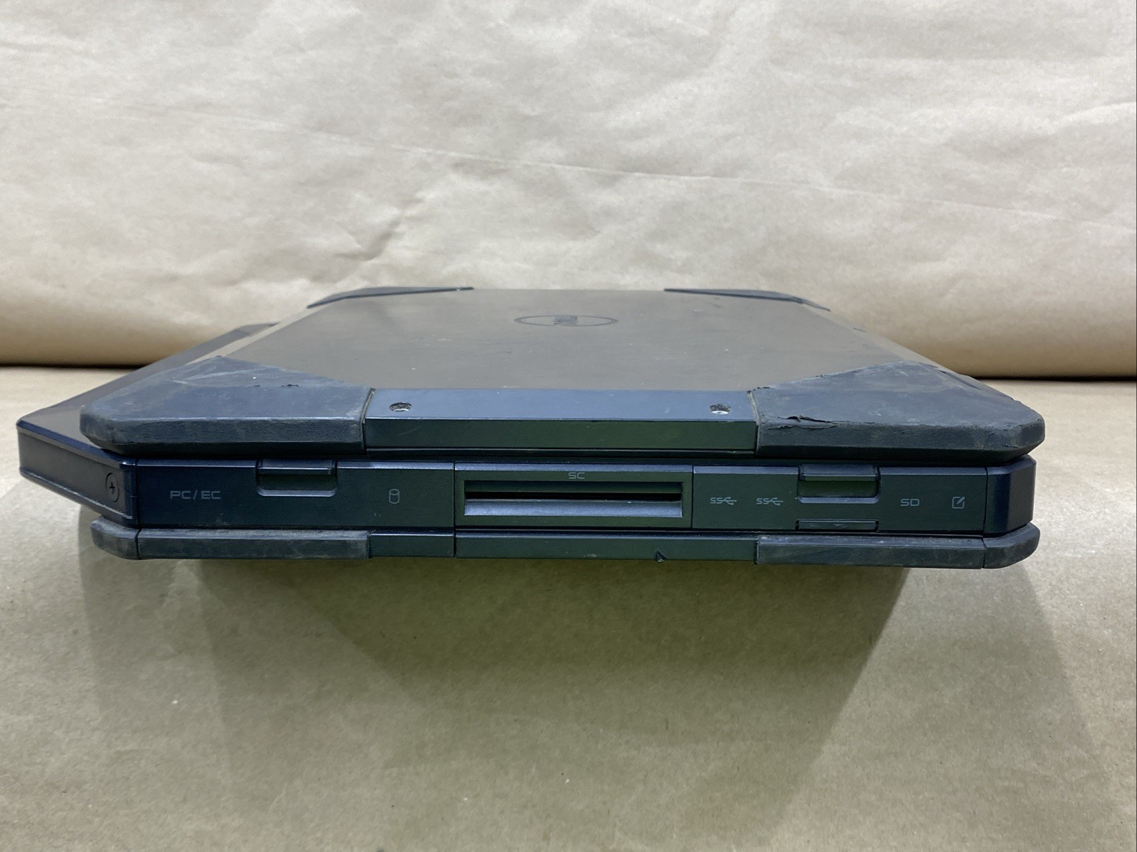 Dell Latitude 5414 – 14″ FHD – i7-6600U – 16GB – 256GB SSD – Win 10 Pro – READ