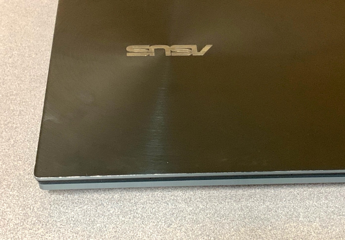 ASUS ZenBook Pro Duo 15.6″ 4K Touch Windows 11 i9 32GB RAM 1TB SSD RTX 2060