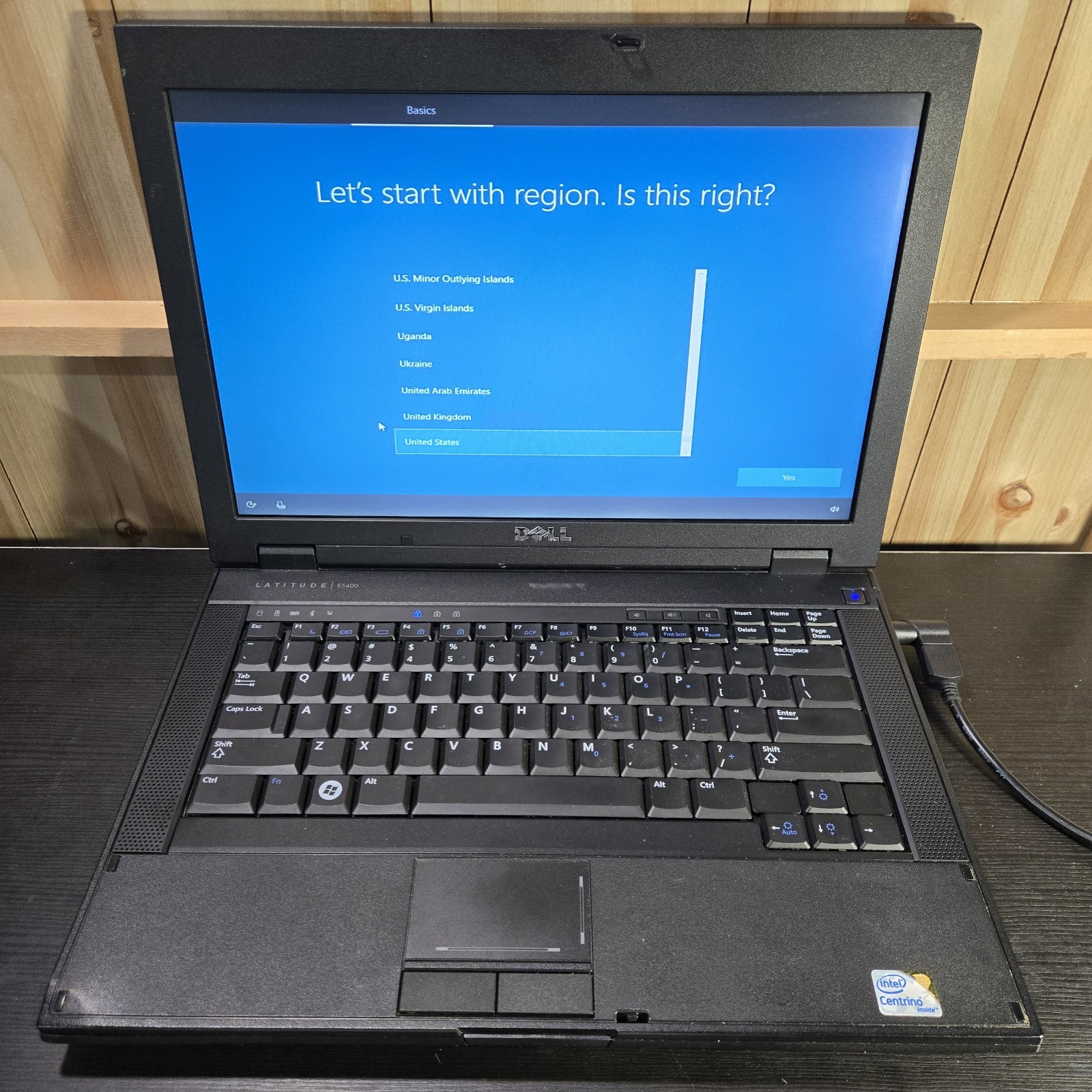 Dell Latitude E5400 14″ Laptop Core 2 Duo P8600 2.27GHz 4GB 500GB HDD Win 10