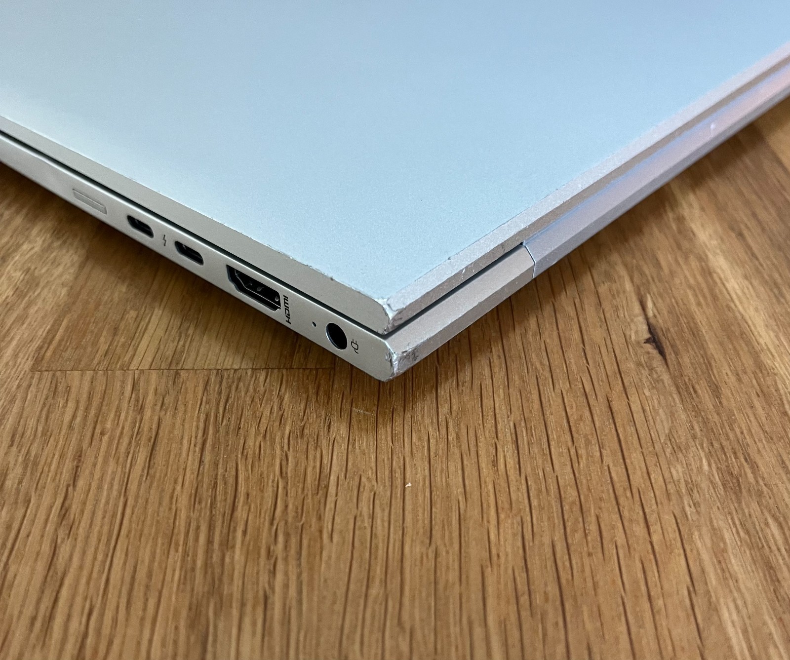 HP EliteBook 840 G8 i5-1135G7 16GB RAM 256GB SSD (Touchscreen) w/ Worn Corners