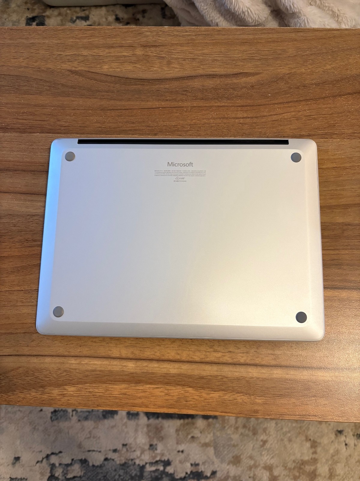 Microsoft Surface Laptop 7th Edition 13.8″ Snapdragon X 3.4GHz 16GB RAM 256 GB