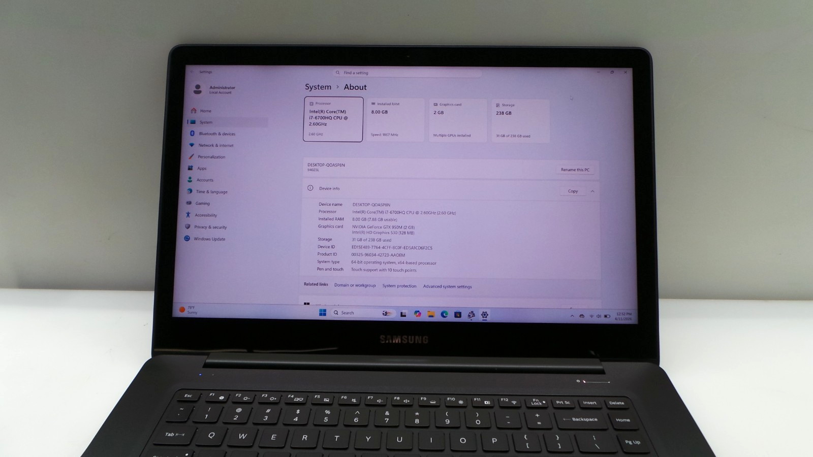 Samsung Notebook NP940Z5L | 15.6″ | i7-6700HQ | 8GB 256GB SSD | Touchscreen