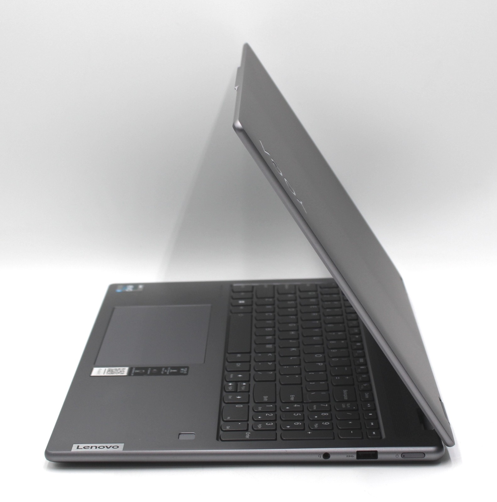 Lenovo Yoga 7 16IAP7 i7-1260P – 16GB/ 512GB – 16″ Screen – Windows 11 Pro