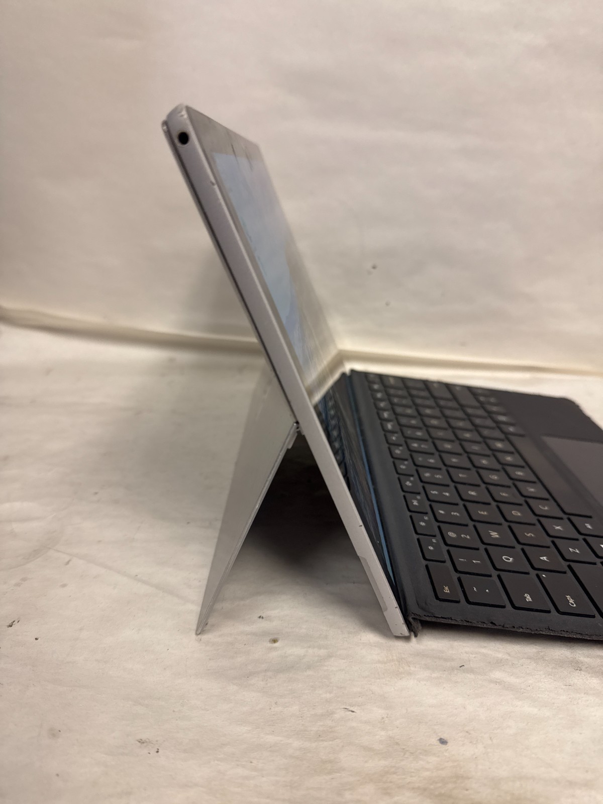 Surface Pro 6 Intel i5-8350U 1.70GHz 8GB RAM 128GB M.2 Win 11 Pro
