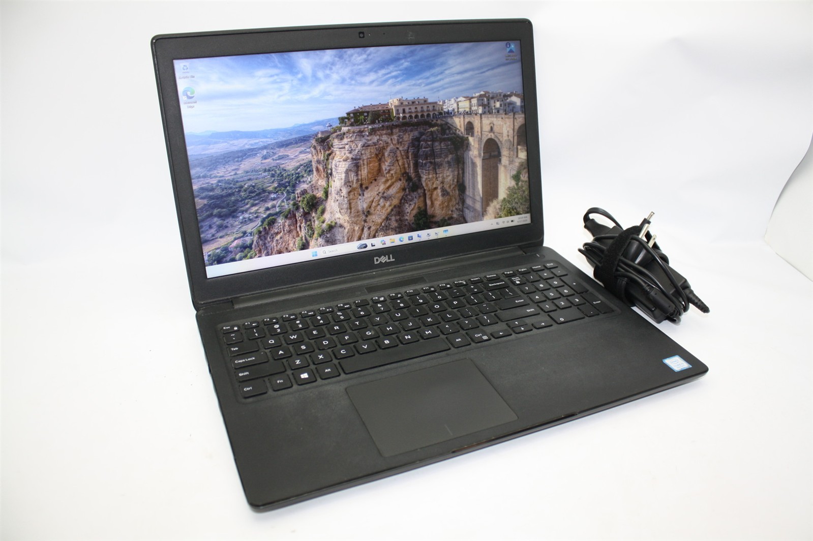 15.6″Dell Latitude 3500 Laptop i5-8265U 1.60GHz RAM 8GB HDD 500GB/Charger inc