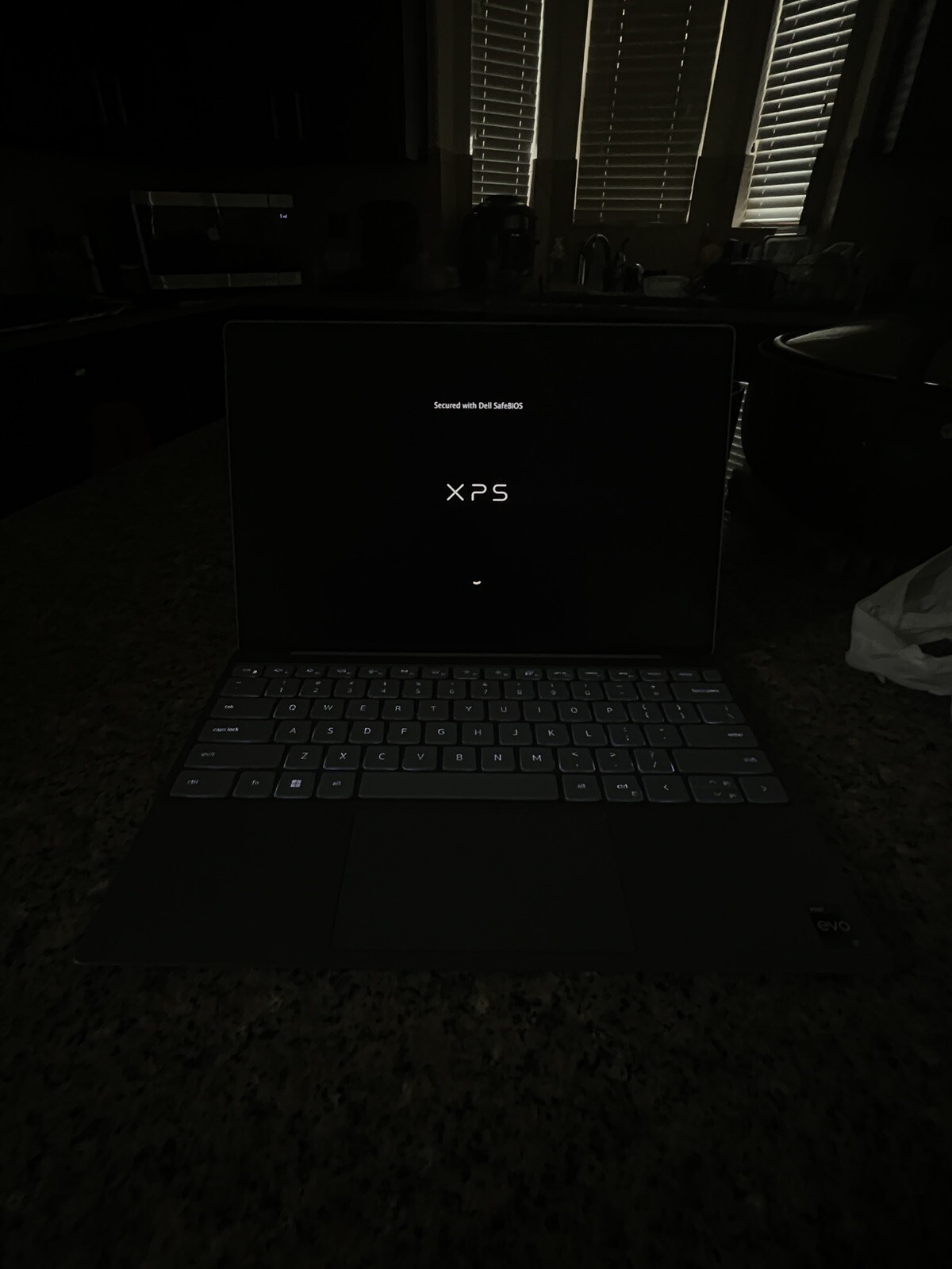 Dell XPS 13 9315 13.4″ Blue 2022 FHD+ 1.1 GHz i7 32GB RAM 1TB SSD