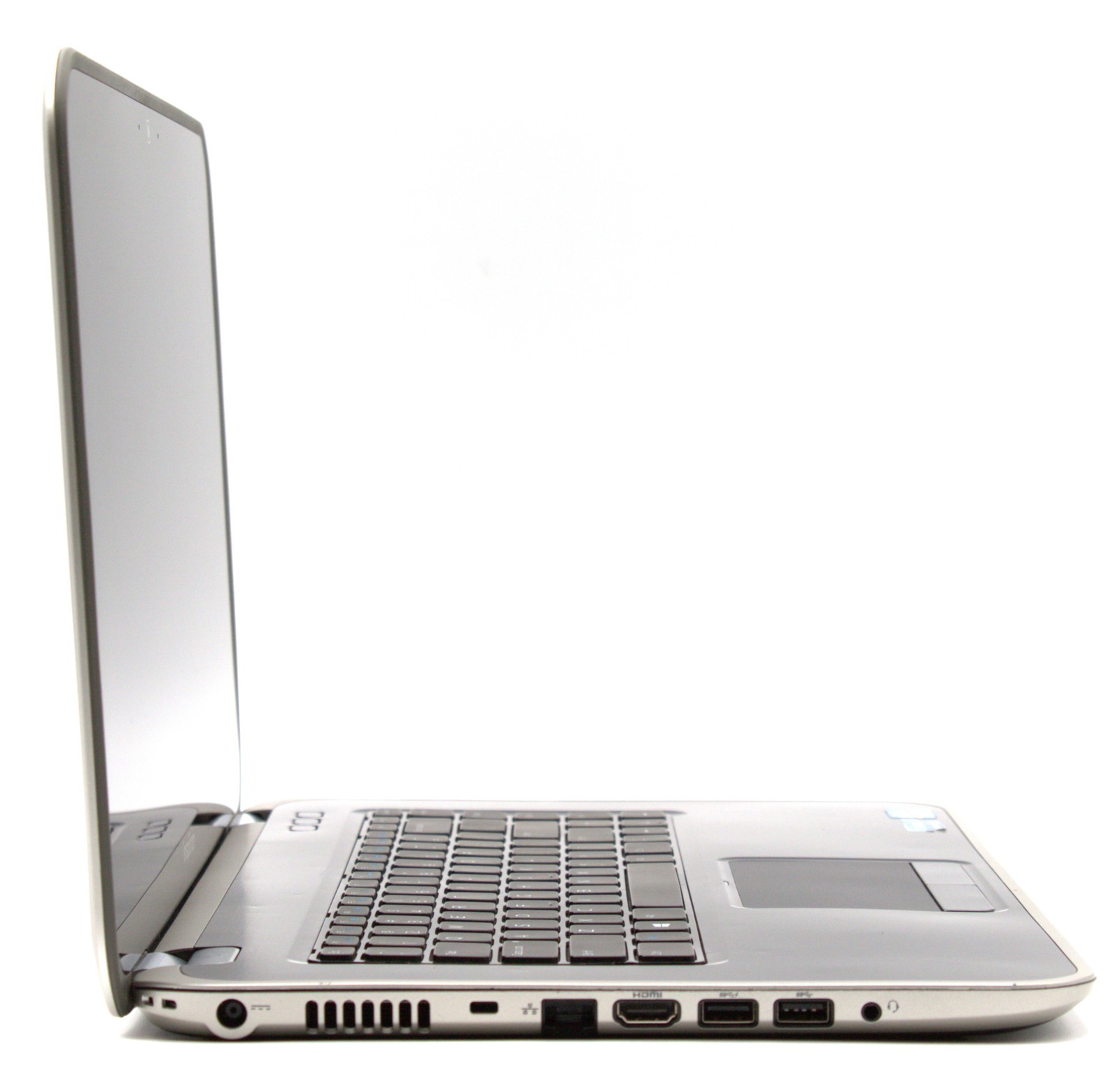 Dell Inspiron 5523 – HD – i7-3537U – 8GB RAM – GT 630M – 500GB HDD / 32GB SSD