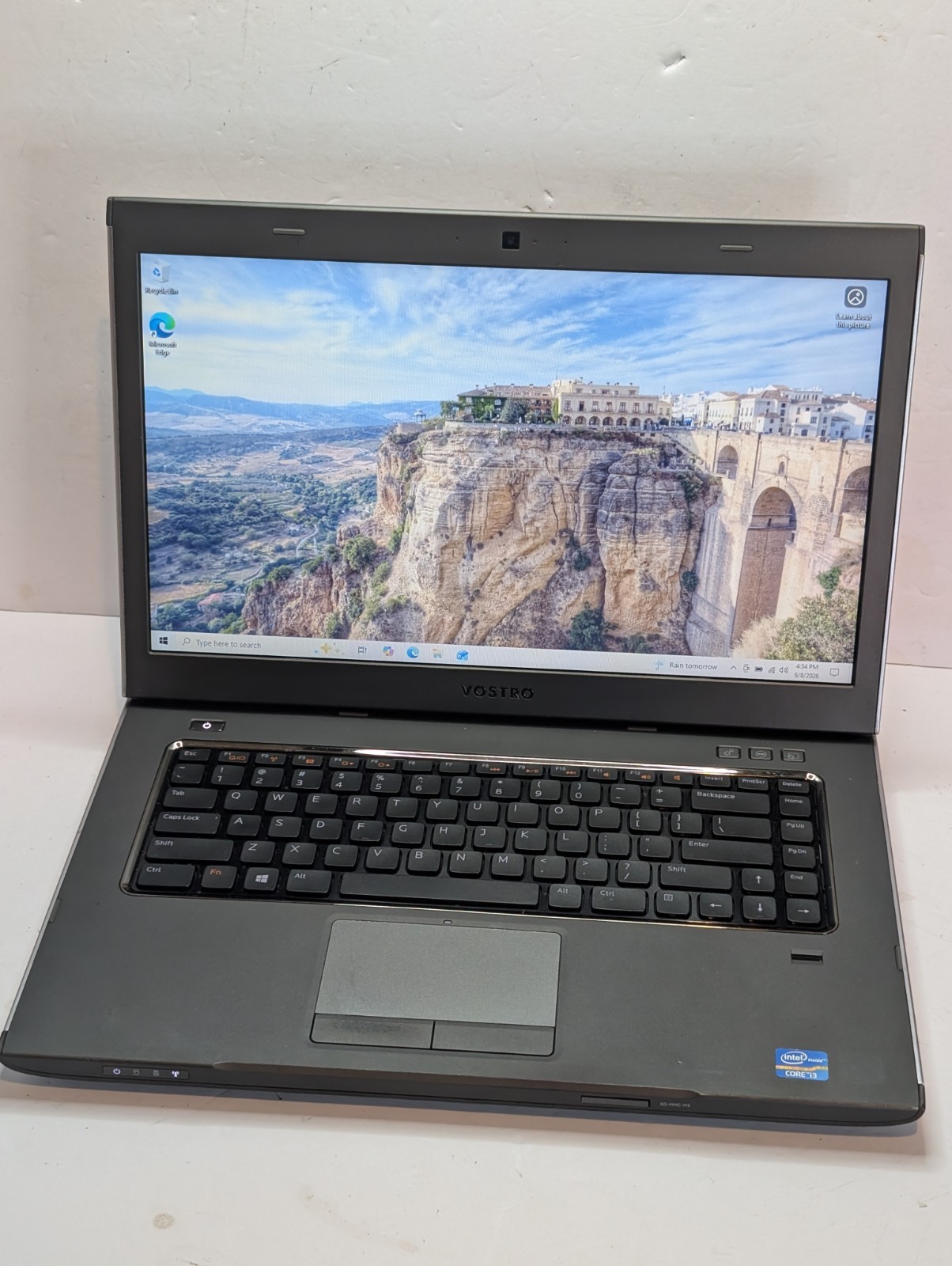Dell Vostro 3560 Intel Core i3-311OM,RAM 6GB , 500GB HDD, WIN 10.
