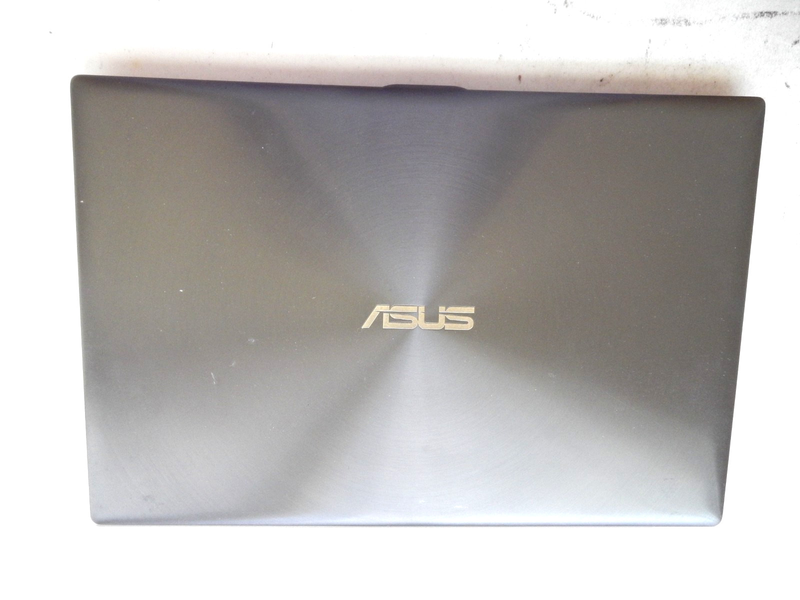 ASUS UX32V 13″ Windows 10 Home Intel i7-3517U 4GB 500GB + Backlit KB + Chgr Batt