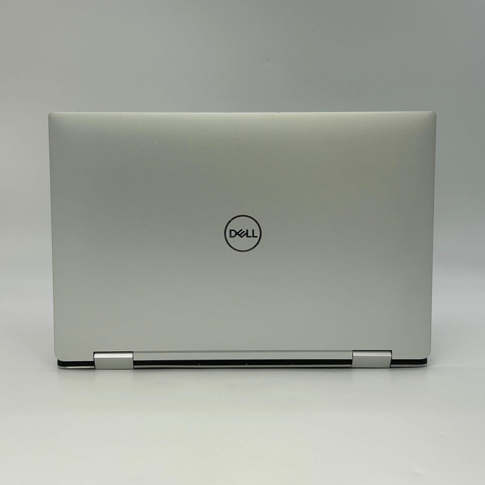 Dell XPS 15 9575 15.6″ Touch 2-in-1 Laptop – i7-8705G 3.10GHz 16GB RAM 256GB SSD