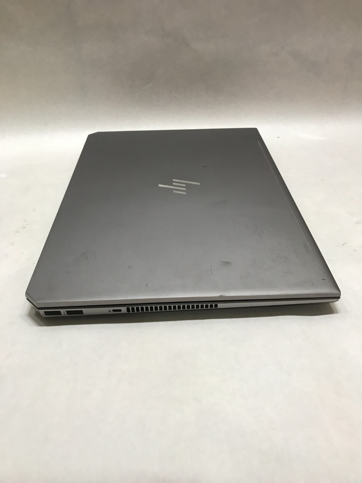 HP ZBook Studio G5 15″ Intel Core i7 8th Gen NO RAM NO SSD/OS For Parts READ -DW