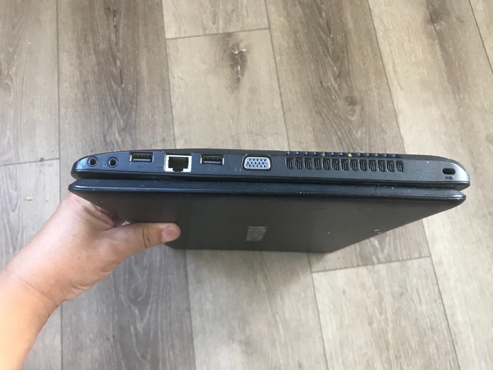 Toshiba Satellite C655-S5049 15.6″ Intel Celeron 900 2.20GHz 2GB RAM 250GB HDD