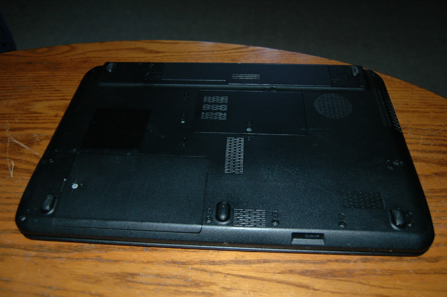 Toshiba Satellite 15.5 Inch Laptop As Parts Repair Dead Gold Recovery Scrap