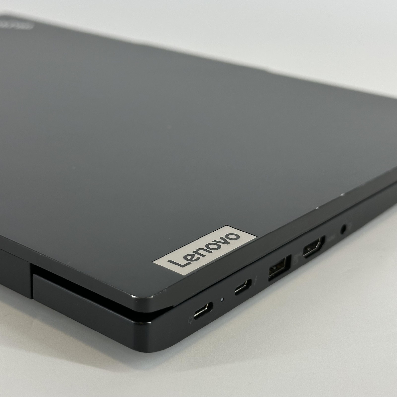 Lenovo ThinkPad E16 Gen 1 Black FHD+ 1.7 GHz i7-1355U 16GB 512GB SSD Good