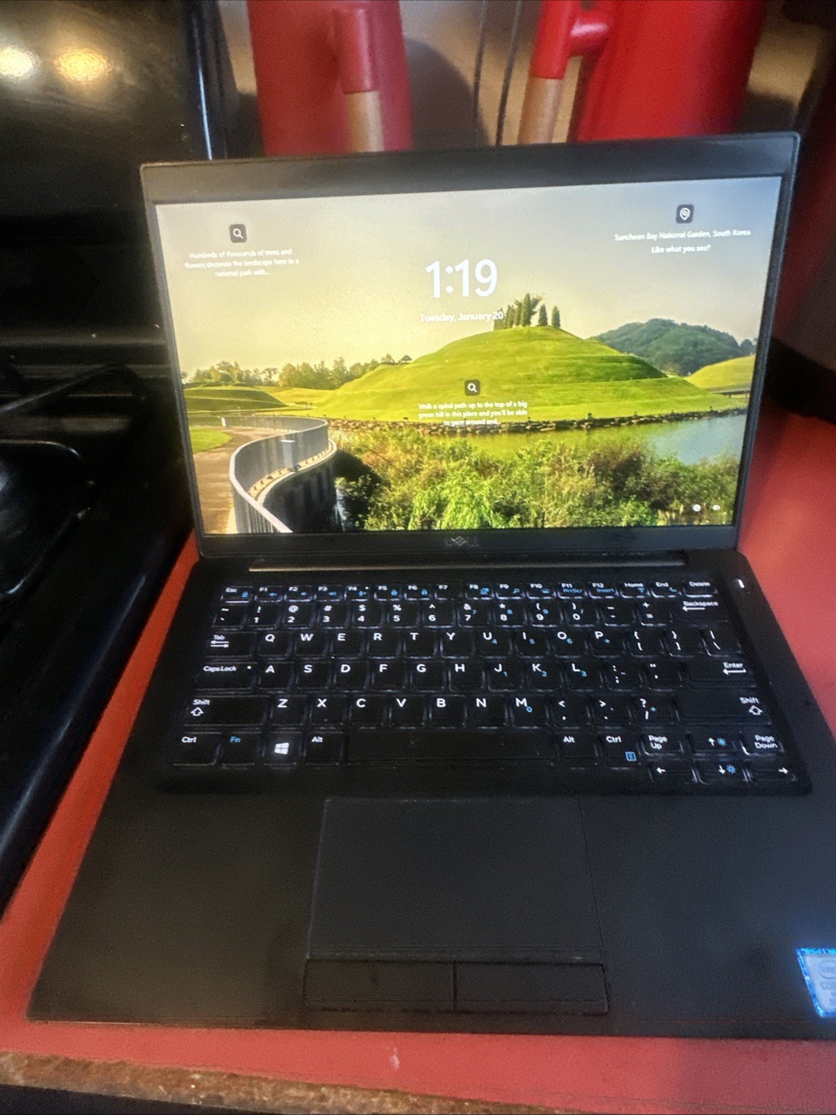 Dell Latitude 7390 (256gb SSD, Intel Core I7-8650U 1.90GHz, 8gb,) Laptop Black