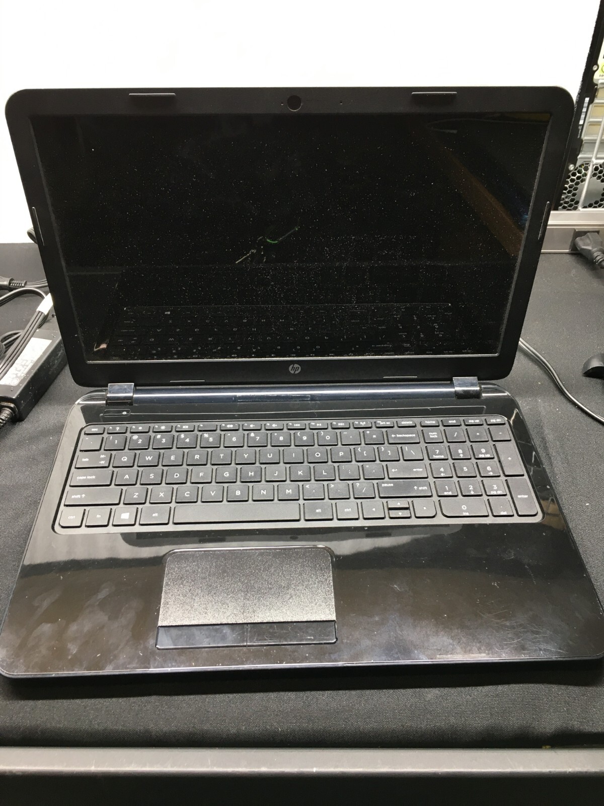 HP 15-g070nr | AMD E1-6010 1.35GHz | 4GB RAM | 120GB SSD #99