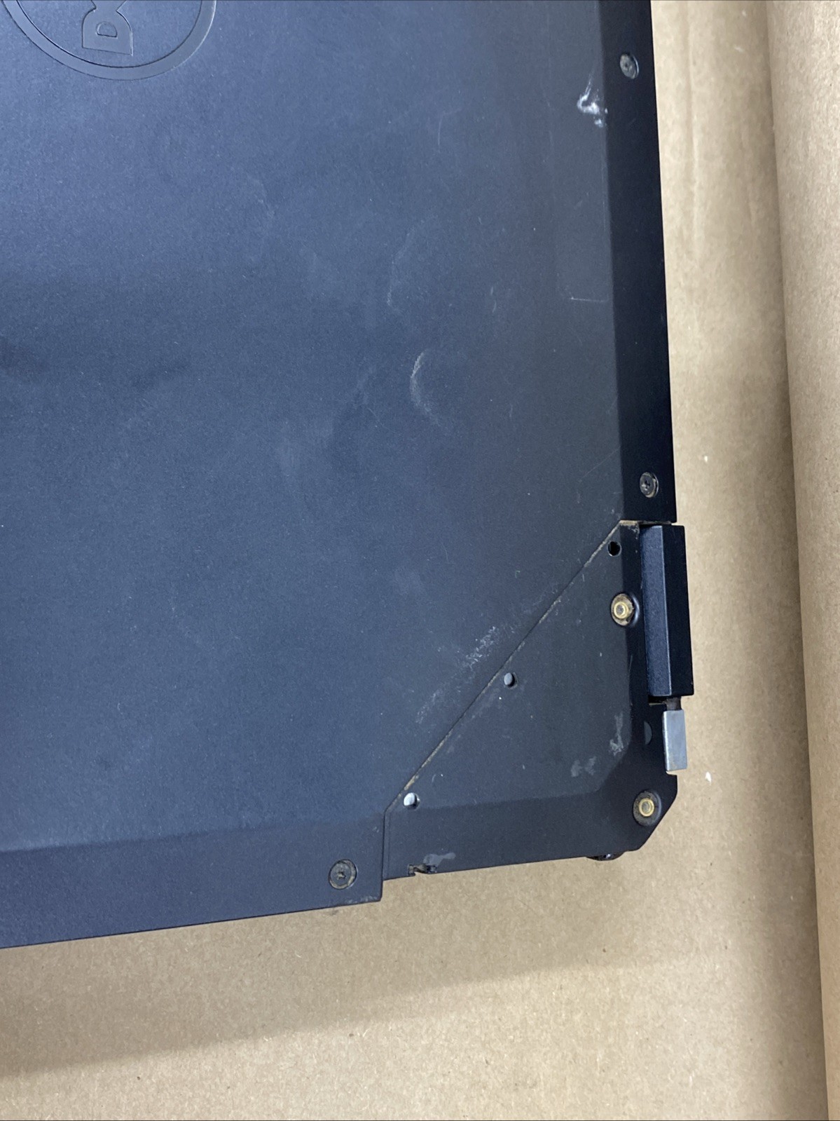 Dell Latitude 5414 – 14″ 1920×1080 – i5-6300U – 8GB – 256GB SSD – Win 10 Pro