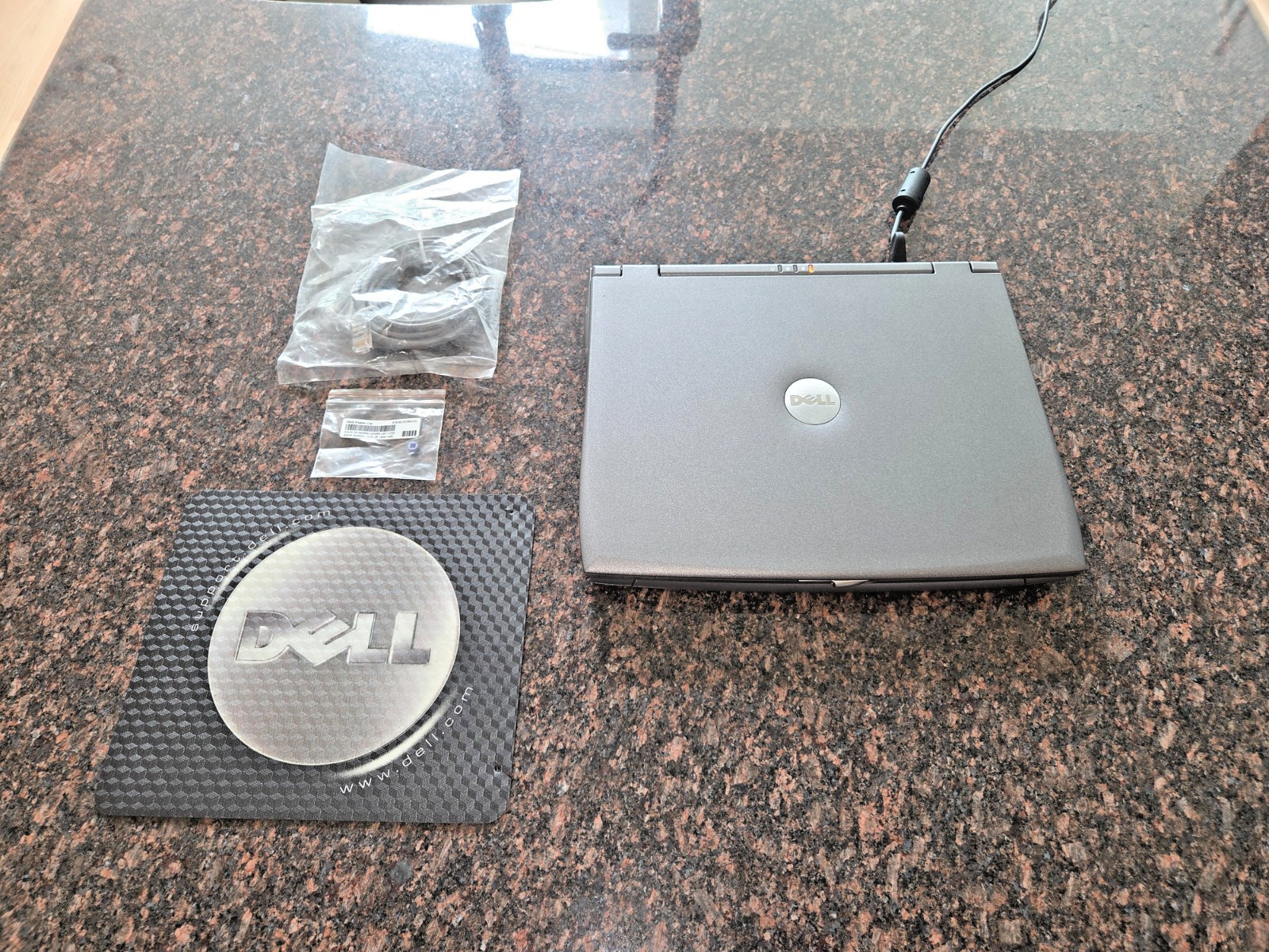 Collector-Grade Dell Latitude C400 Laptop Bundle – The Ultimate 2002 Windows XP