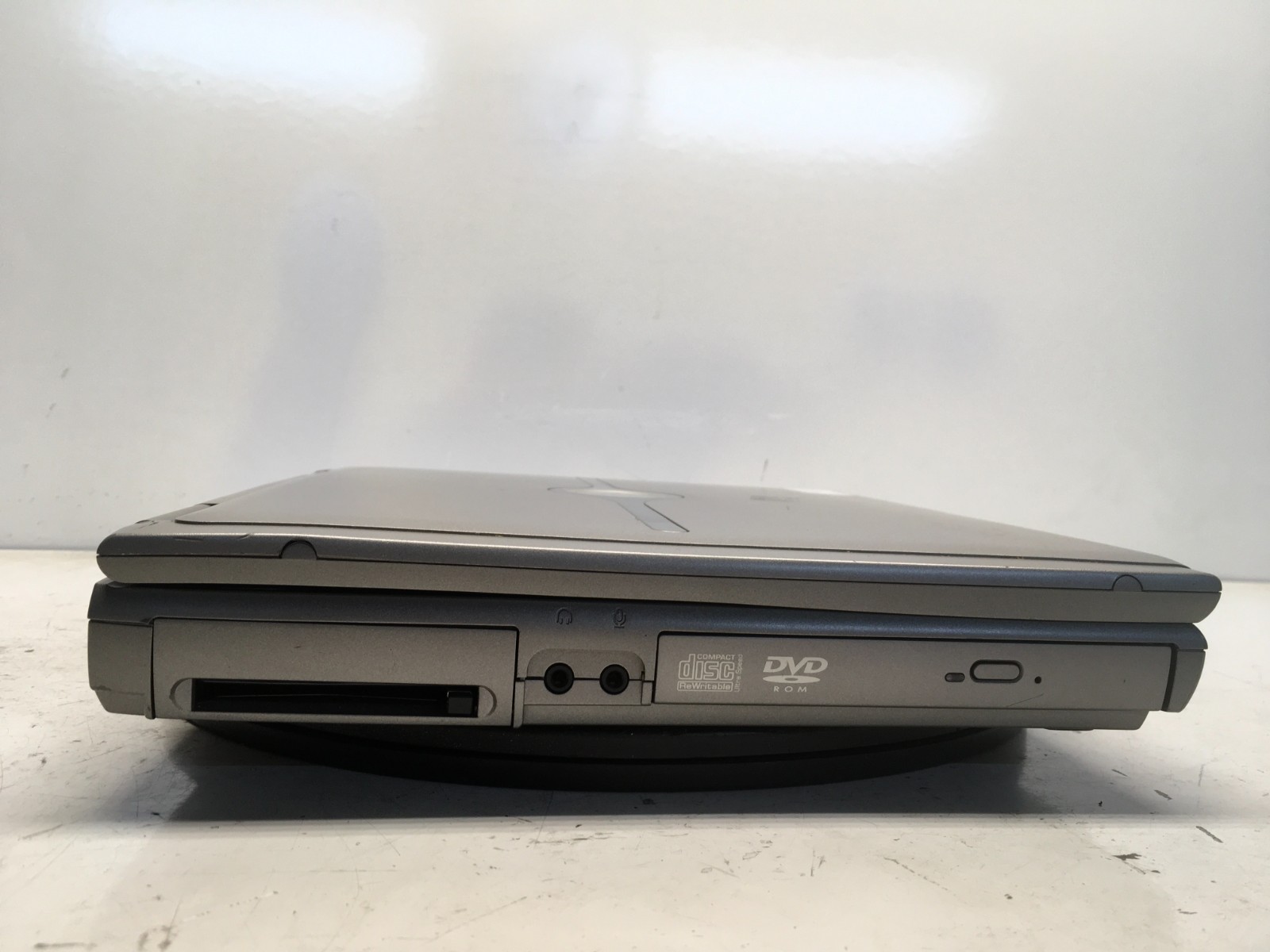 Dell Inspiron 1150 Intel Celeron 2.6GHz 256 MB NO HDD