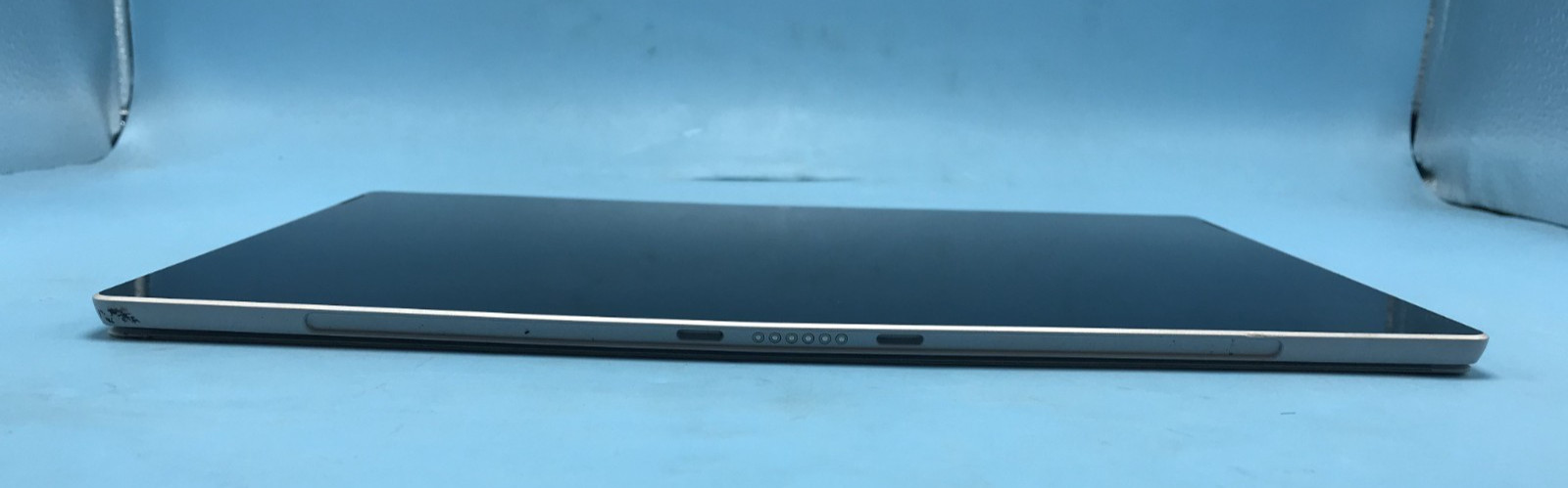 Microsoft Surface Pro 1807 12.3″ Touch i5-7300U 2.60GHz 8GB RAM 256GB SSD Win 11
