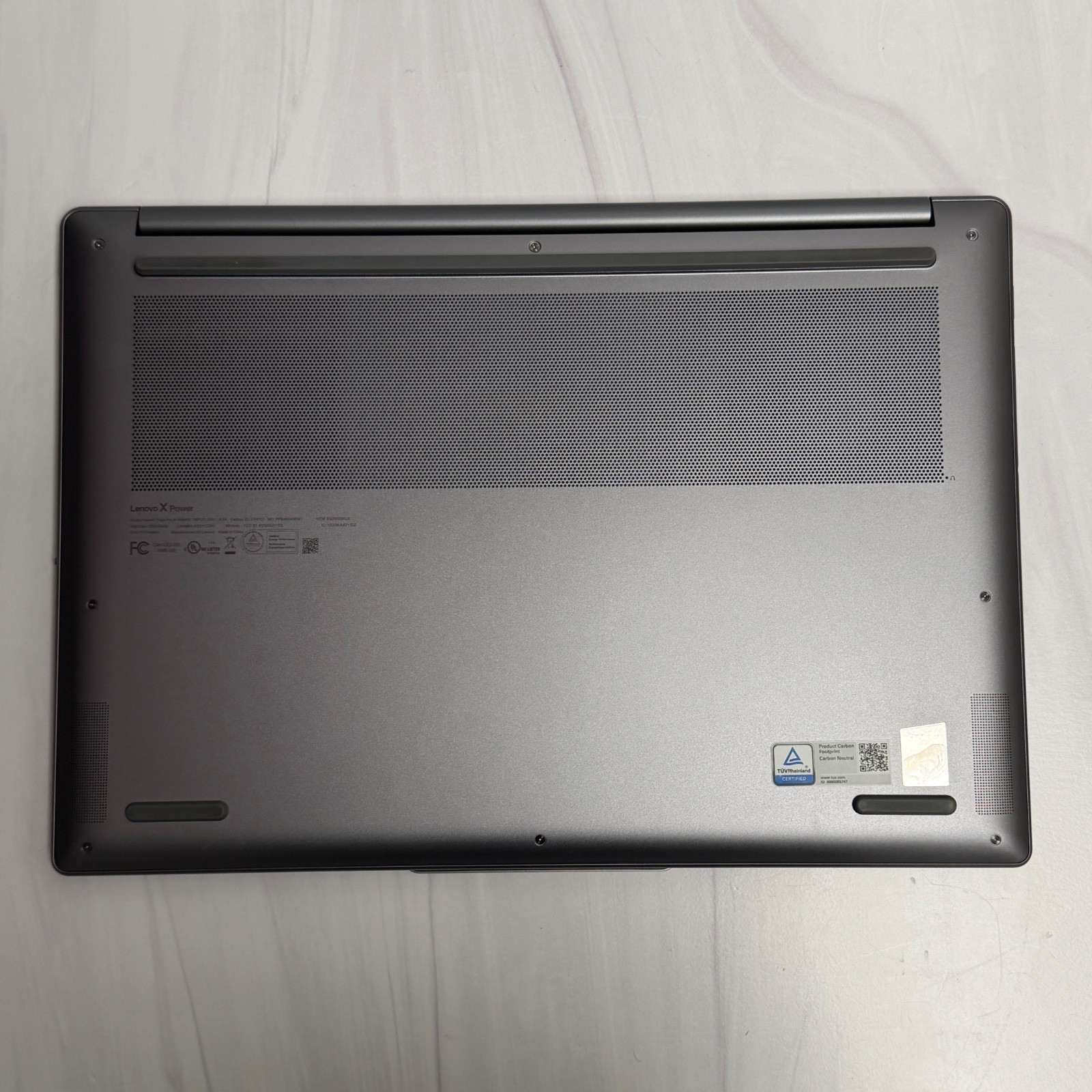 Lenovo Yoga Pro 9 Core Ultra 9 32 GB RAM 1 TB HD NVIDIA GeForce RTX 4050 #H419