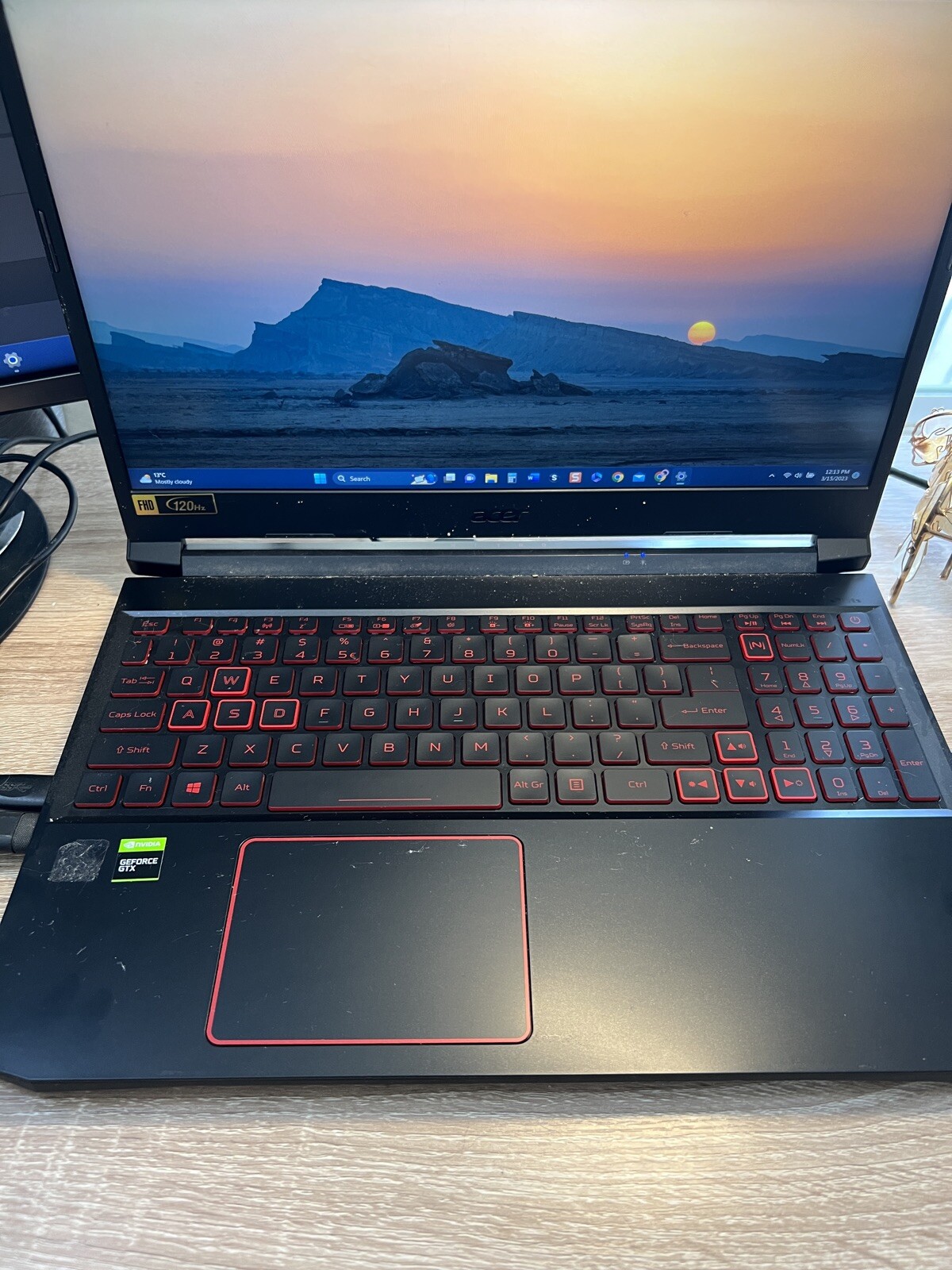 Acer Nitro 5 15.6″ (512GB SSD, Intel Core i5 10th Gen., 4.50 GHz, 16GB, GeForce