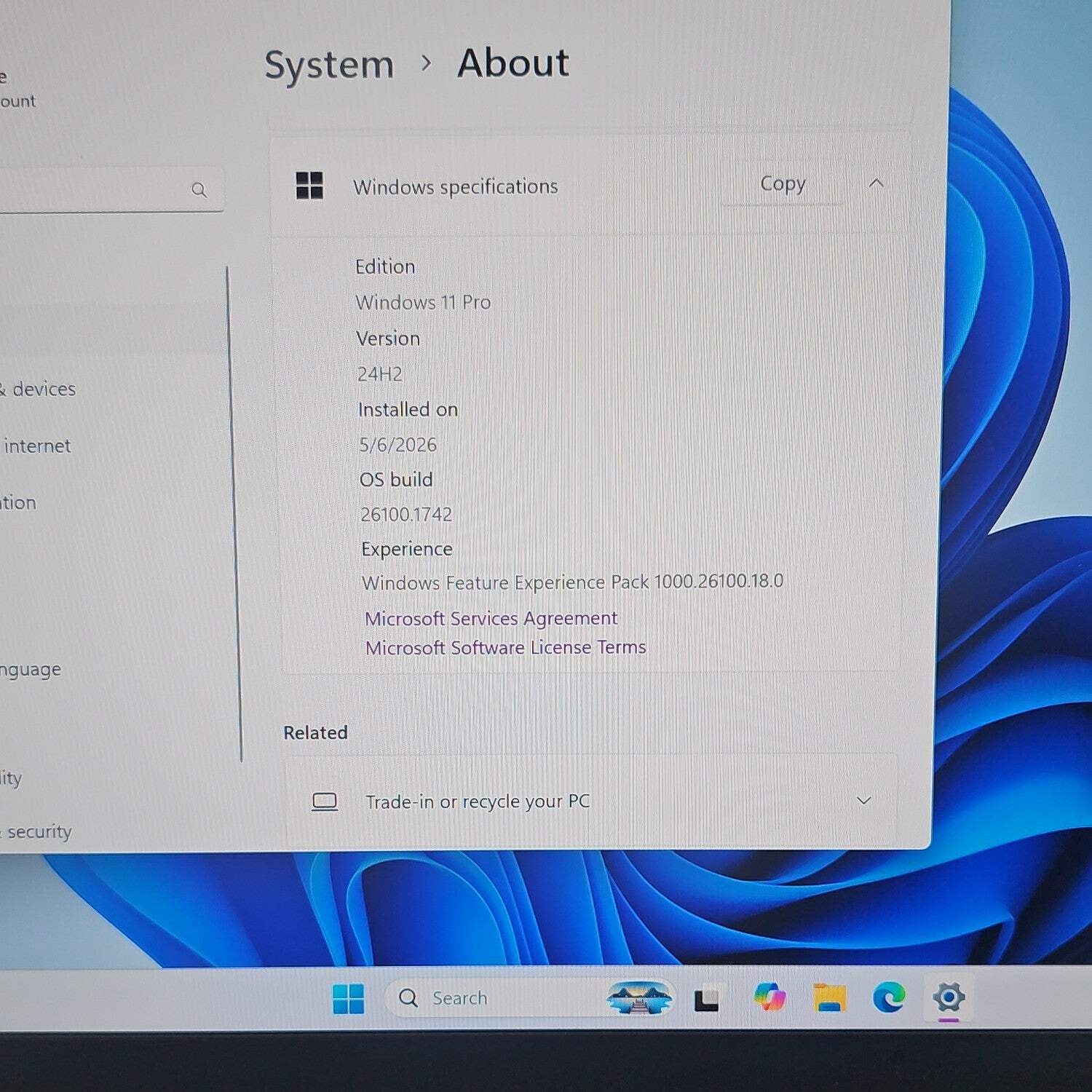 Lenovo ThinkPad X1 Carbon Gen 8 13.3″ i5-1145G7 2.6GHz 16GB RAM 512GB SSD