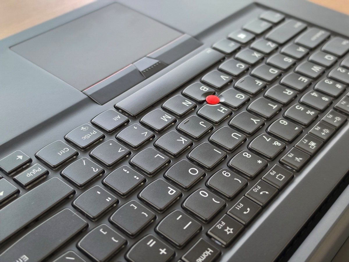 Lenovo ThinkPad P1 Gen 3 i7-10875H 16GB 15″ FHD 1920×1080 512GB SSD NVIDIA T1000