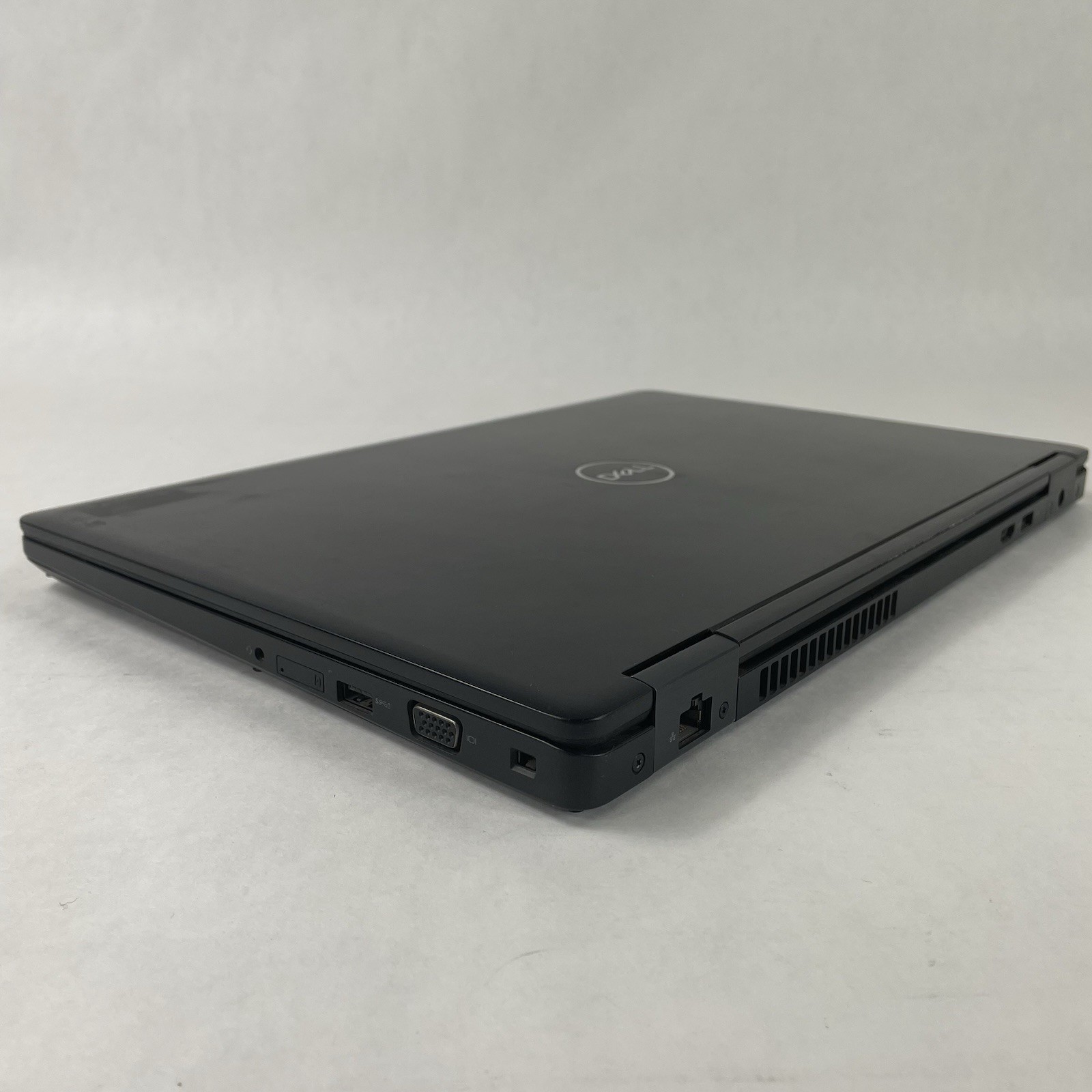 Dell Latitude 5591 15.6″ i7-8850U 2.60 GHz 8 GB RAM No SSD No OS No Battery