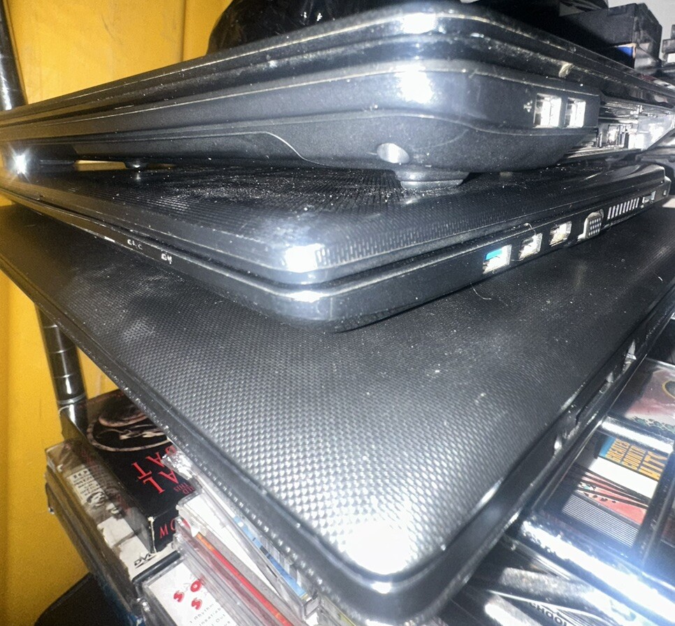 lot 3 laptop lenovo gateway Toshiba working See All Pictures 3 Free Shipp U.s.