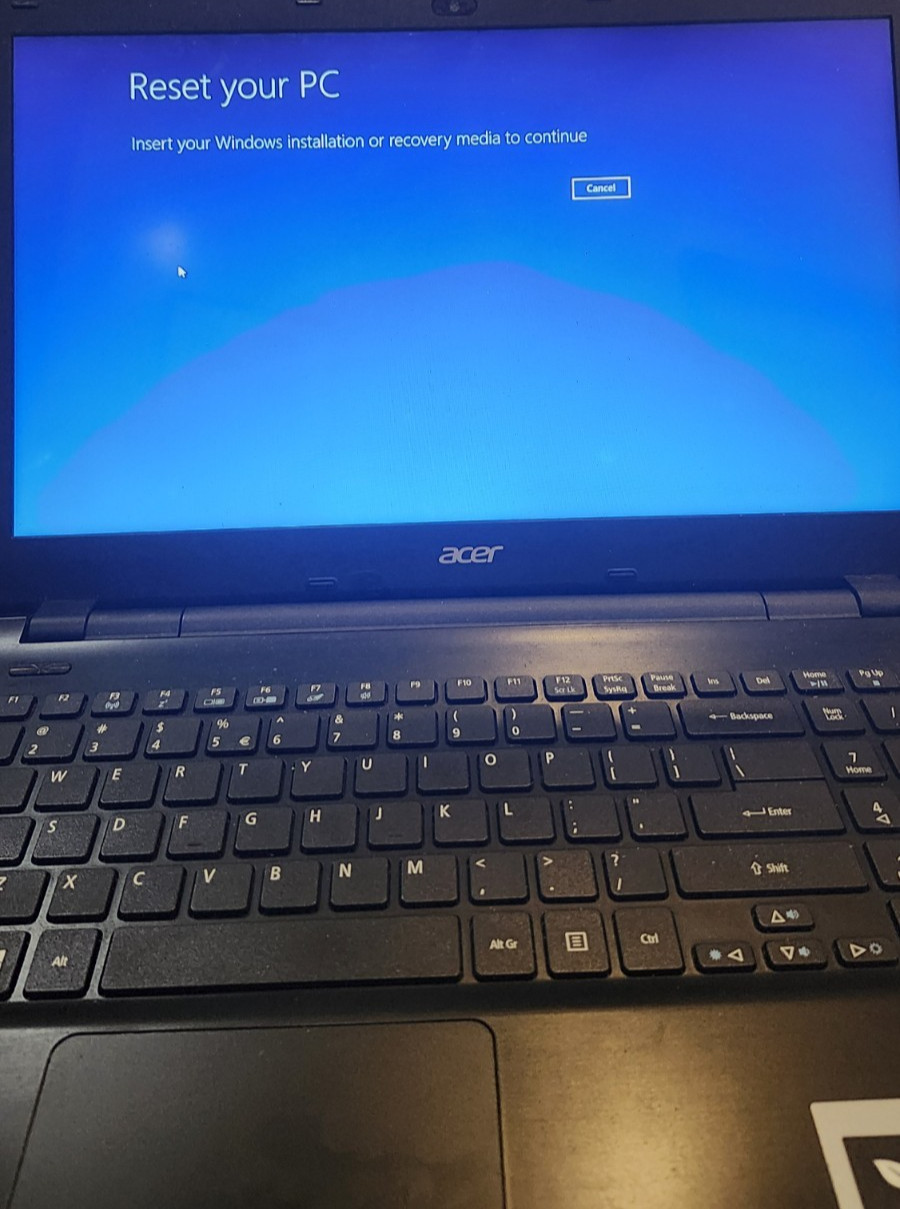 Acer Aspire E5-521-23kh Laptop W/ Adapter Charger Tested Working Windows 10 READ