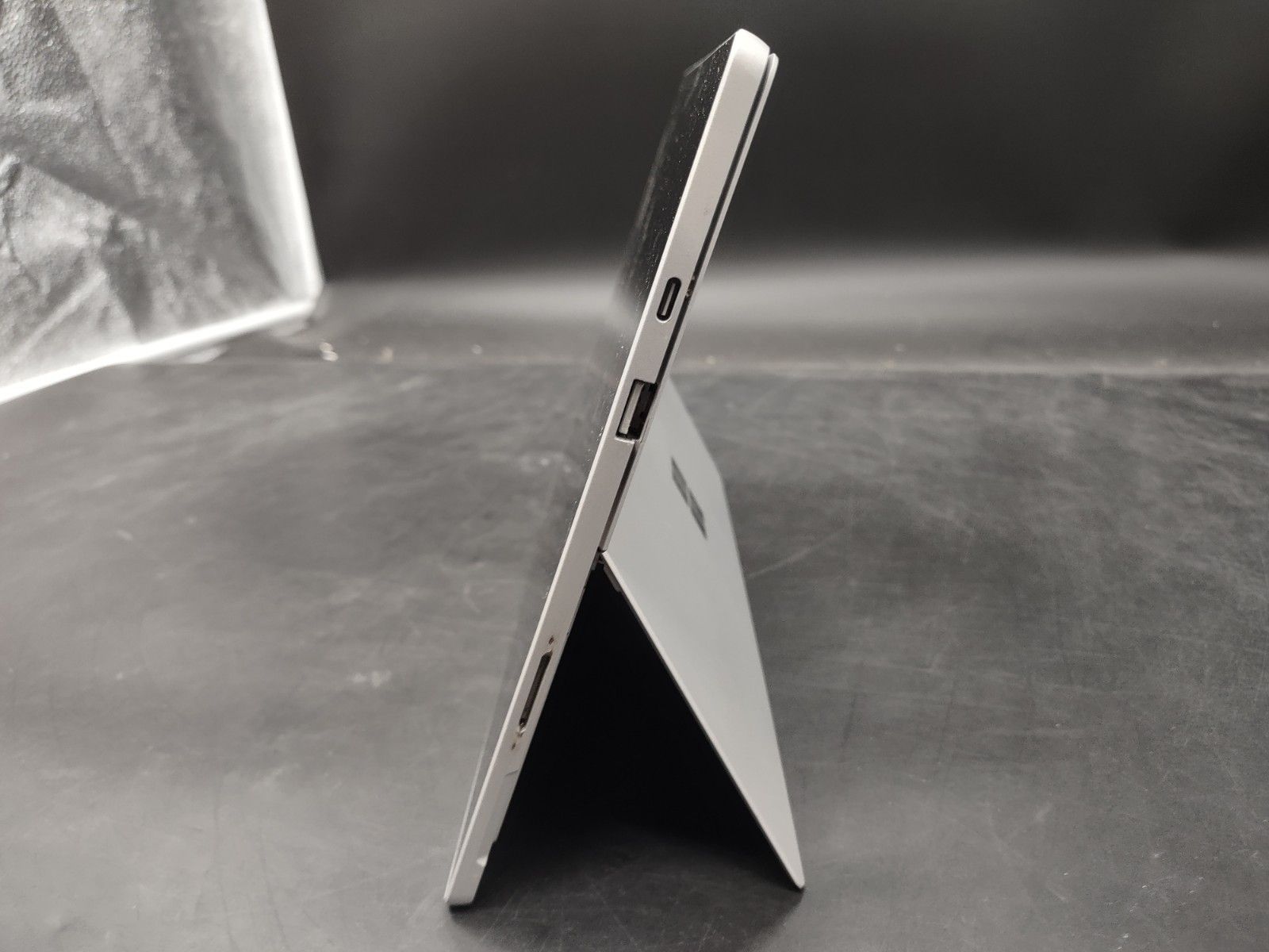 Microsoft Surface Pro 7+ i5 1135G7 @ 2.40Ghz 16GB RAM 256GB NVME NO OS