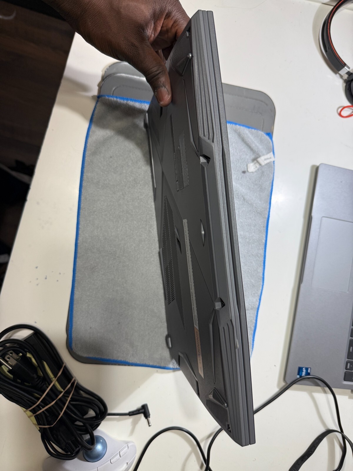 MSI THIN B13UC GAMING LAPTOP, I5 64GB RAM & 8T STORAGE M.2/SSD