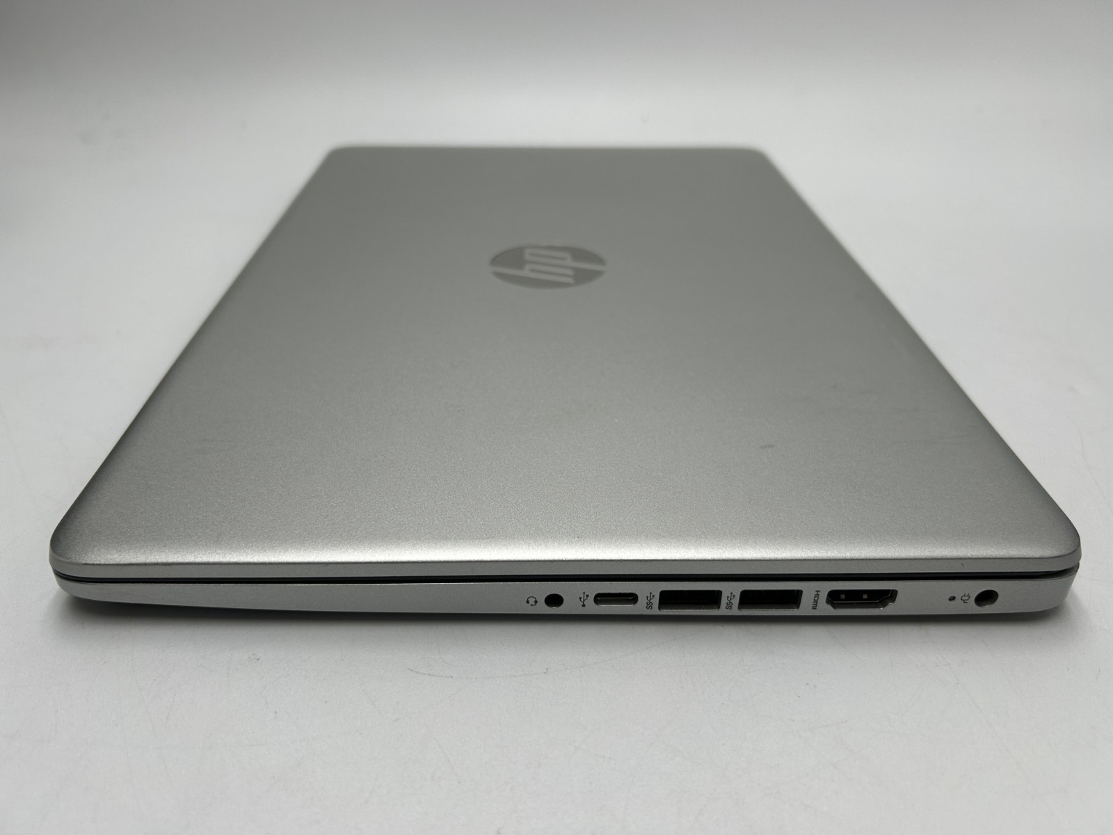 HP Laptop 14-dq1043cl, i3, 1.2GHz 8GB RAM 256GB SSD, W11H*READ*(L-20)