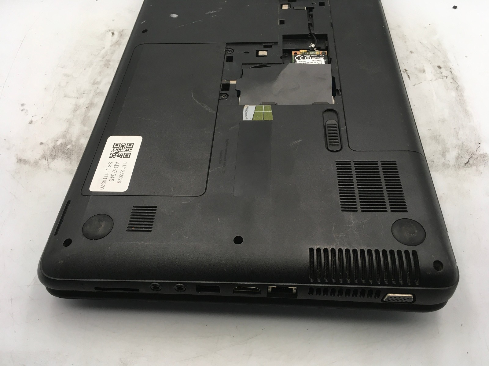 HP 2000 2B59WM – BOOTS TO BIOS – INTEL PENTIUM B960 – 4GB RAM – READ DESC – BB