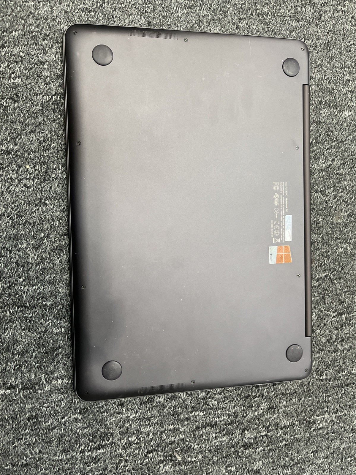 ASUS ZenBook UX305CA 13.3” Laptop – M3-6Y30 – 8GB RAM – 256GB SSD